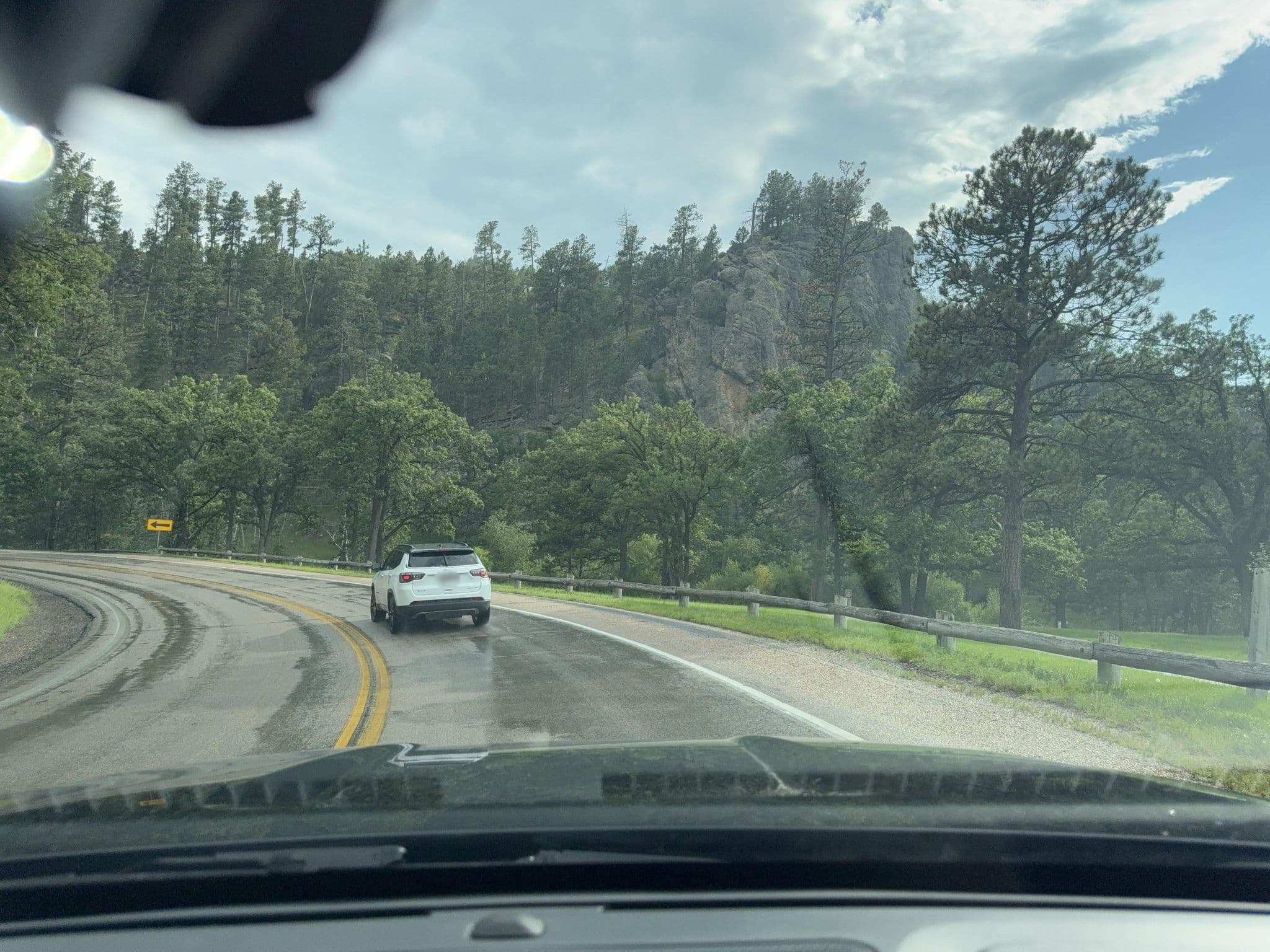 Street view near Blue Bell Lodge (Custer State Park Resort), Custer — © whitecotton (CC BY-SA · Mapillary)