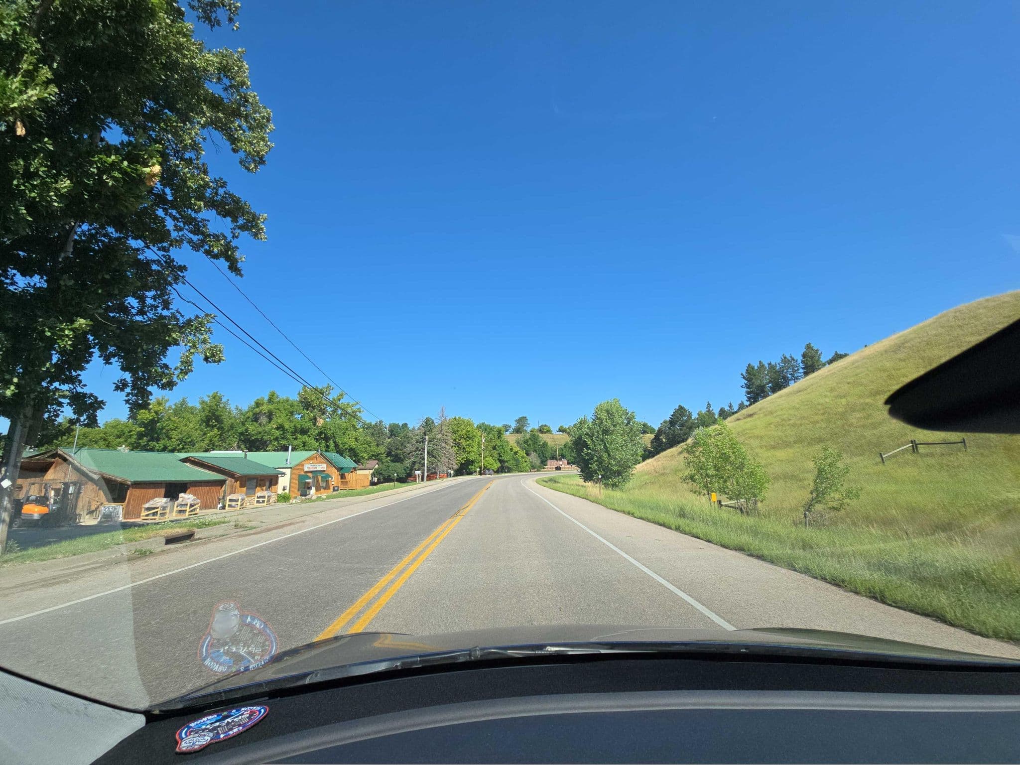 Street view near Canyon Gateway Motel, Spearfish — © Montrose_Lyle (CC BY-SA · Mapillary)