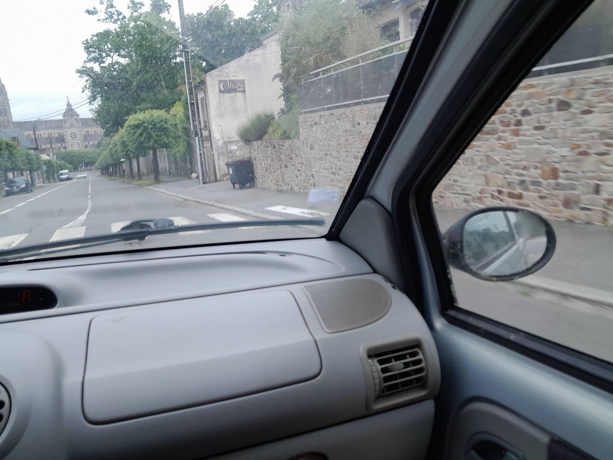 Street view near L'Espérance, Vitré — © hautetension08 (CC BY-SA · Mapillary)