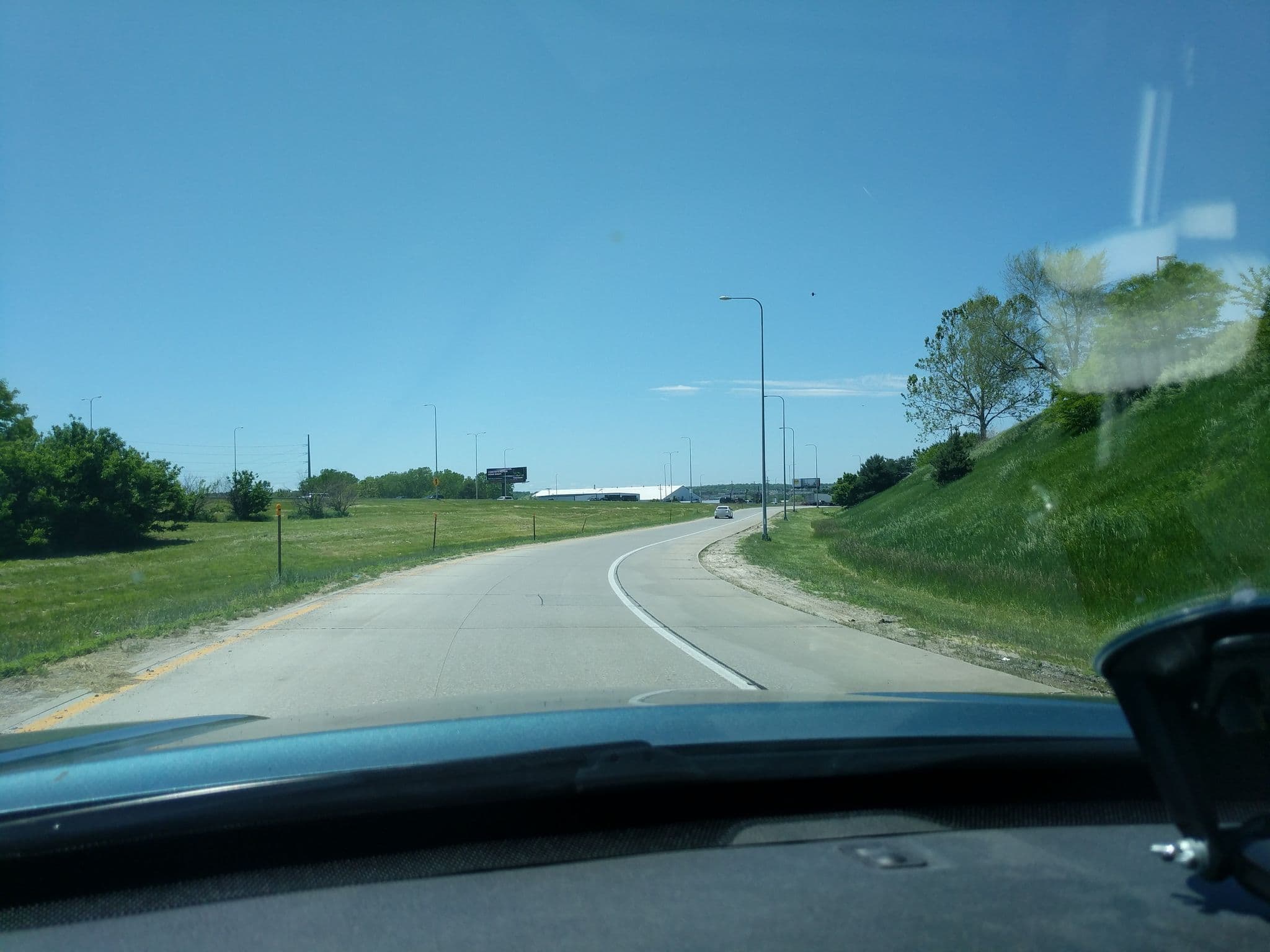 Street view near Howard Johnson Inn, Ralston — © jpsnowdon (CC BY-SA · Mapillary)
