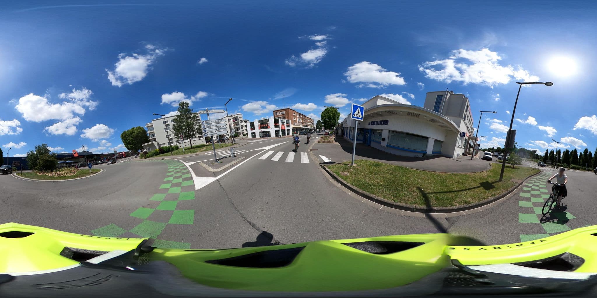 Street view near Le Grand hôtel, Maubeuge — © Stefdegreef (CC BY-SA · Mapillary)