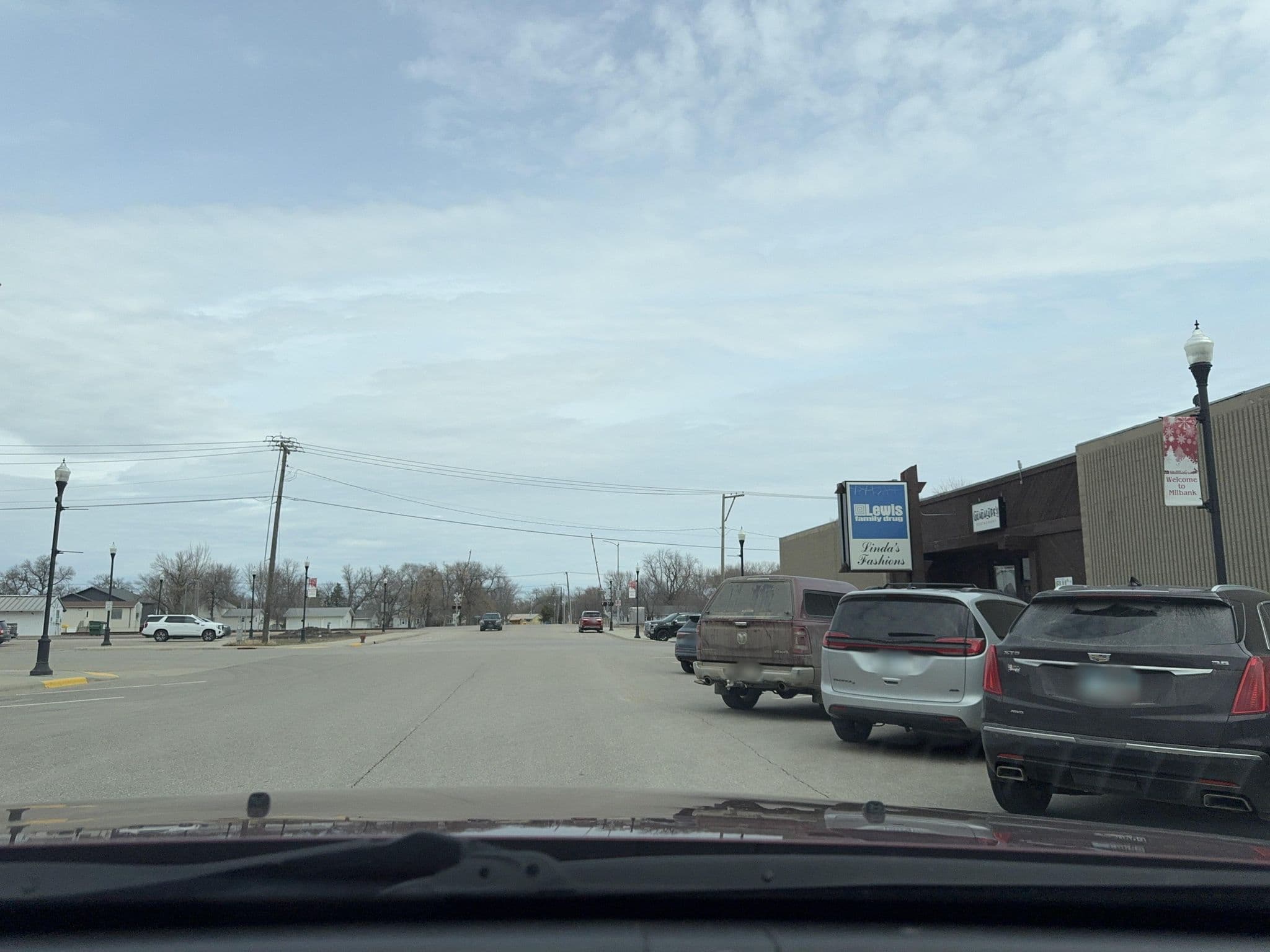 Street view near The Pump, Milbank — © Milbank (CC BY-SA · Mapillary)