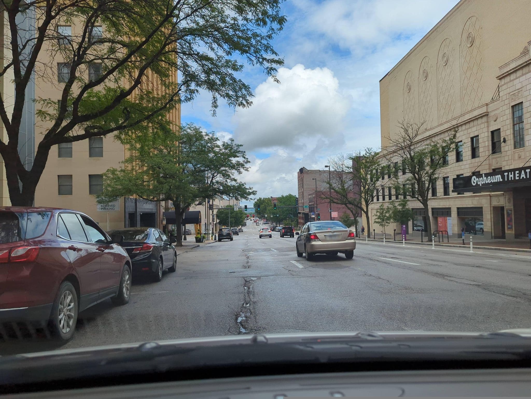 Street view near Apartm3nt 304, Omaha — © midnightcomm (CC BY-SA · Mapillary)