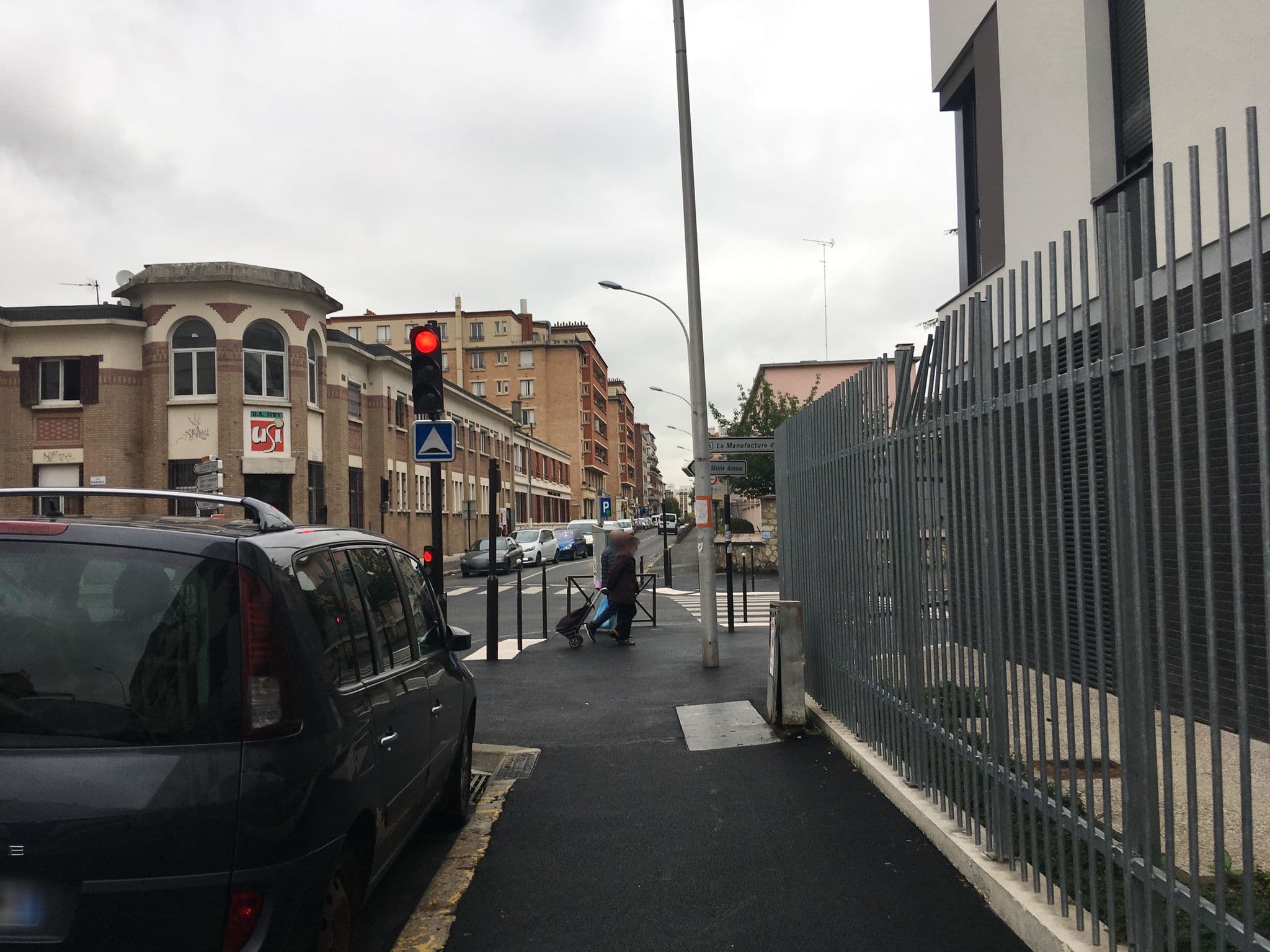 Street view near Ivry Bar, Ivry-sur-Seine — © phjarry (CC BY-SA · Mapillary)