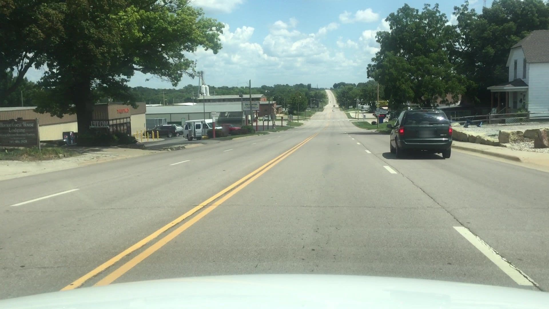Street view near Horton Guest House, Holton — © lvl5 (CC BY-SA · Mapillary)
