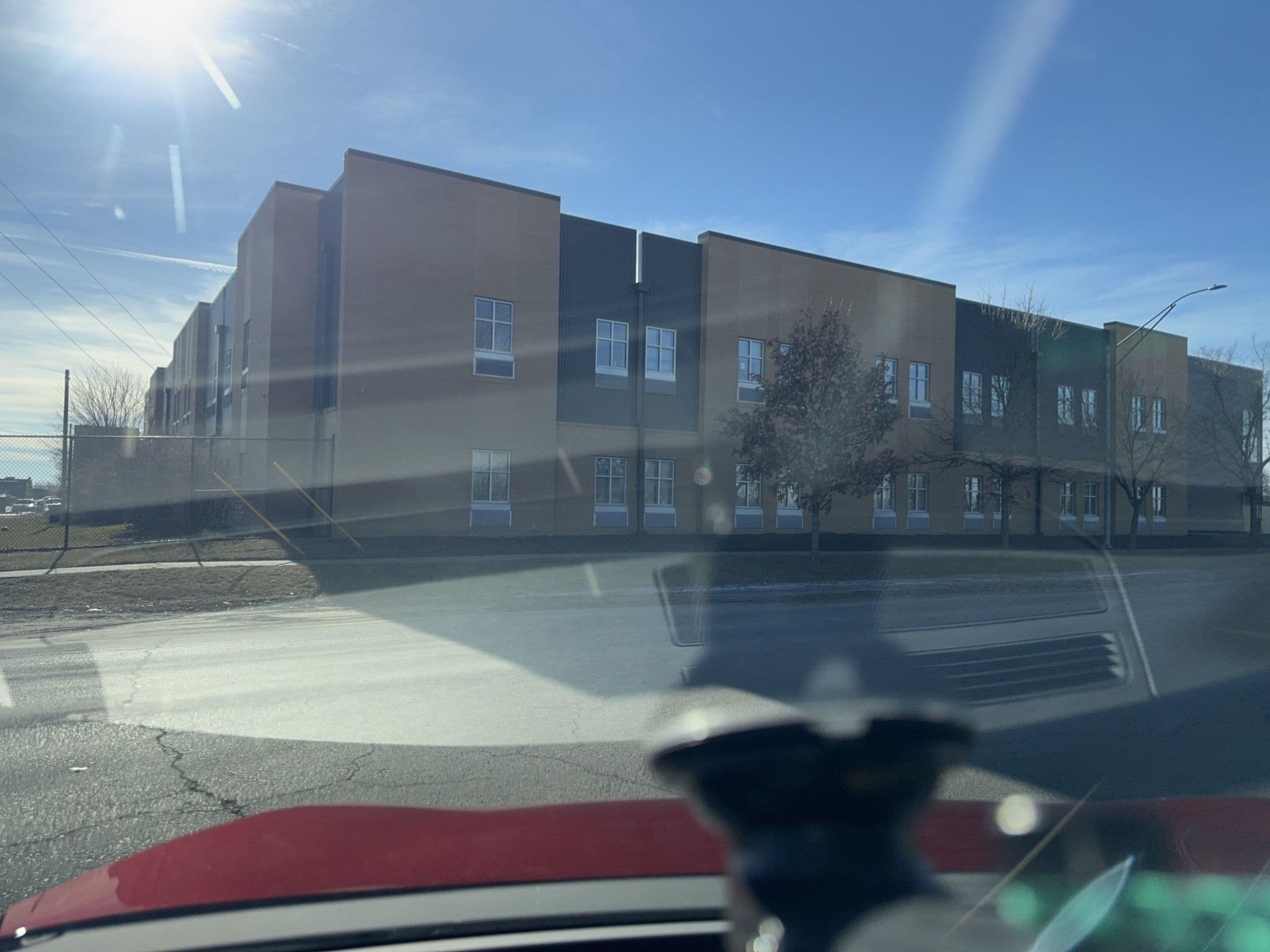 Street view near Ramada Inn, Carter Lake — © quickness805 (CC BY-SA · Mapillary)