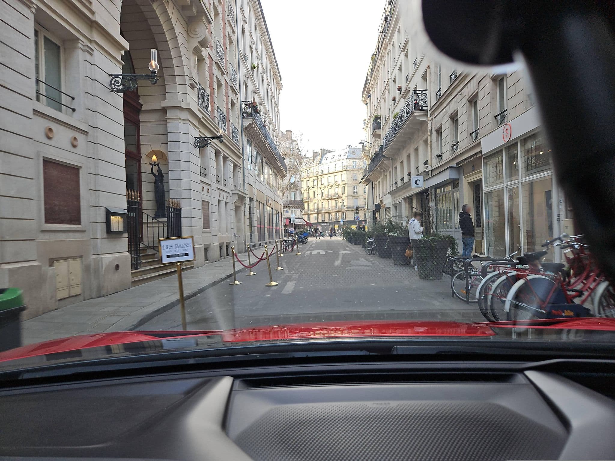 Street view near Les Bains Paris, Paris 04 Hôtel-de-Ville — © toho (CC BY-SA · Mapillary)