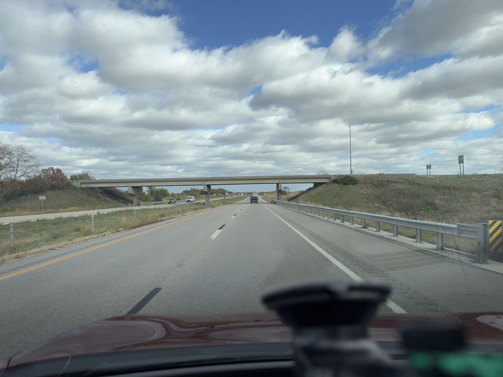 Street view near AmericInn, Earlham — © quickness805 (CC BY-SA · Mapillary)