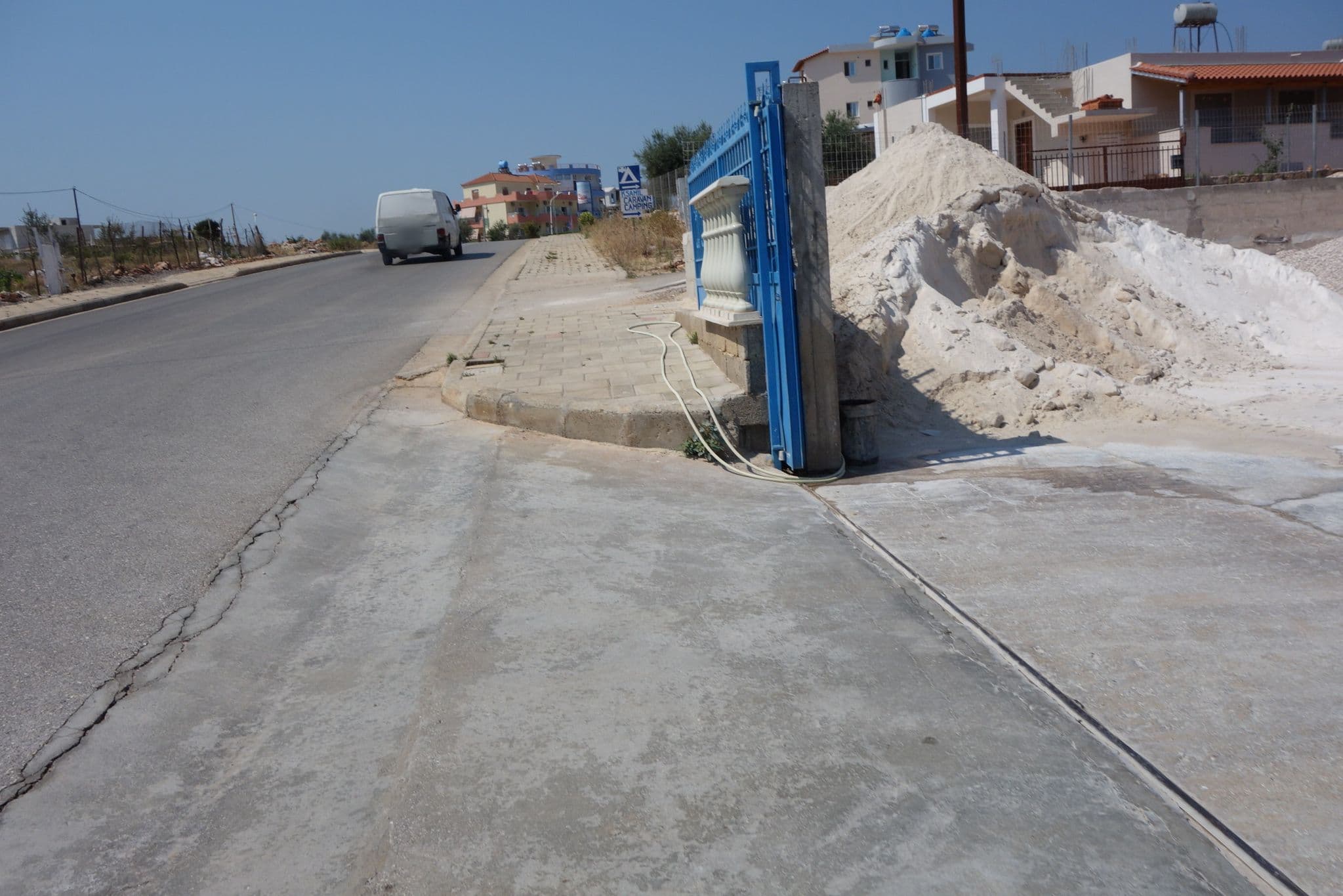 Street view near Monun Hotel, Ksamil — © malenki (CC BY-SA · Mapillary)