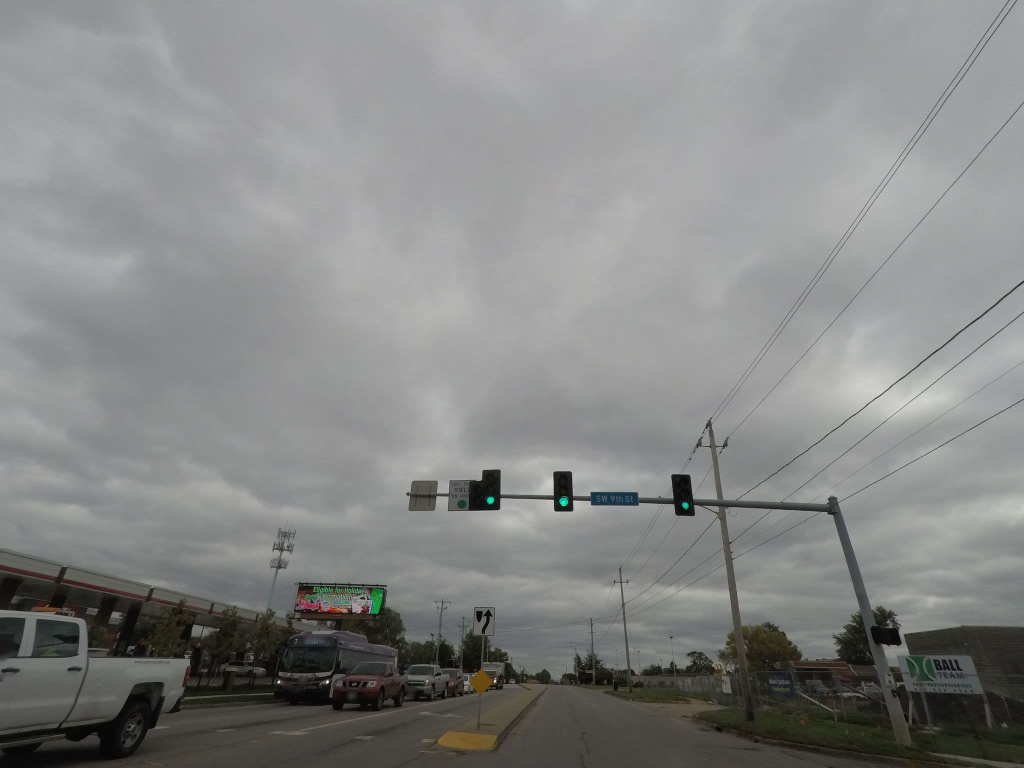 Street view near Dinomyte Lavoratory, Des Moines — © nfgusedautoparts (CC BY-SA · Mapillary)