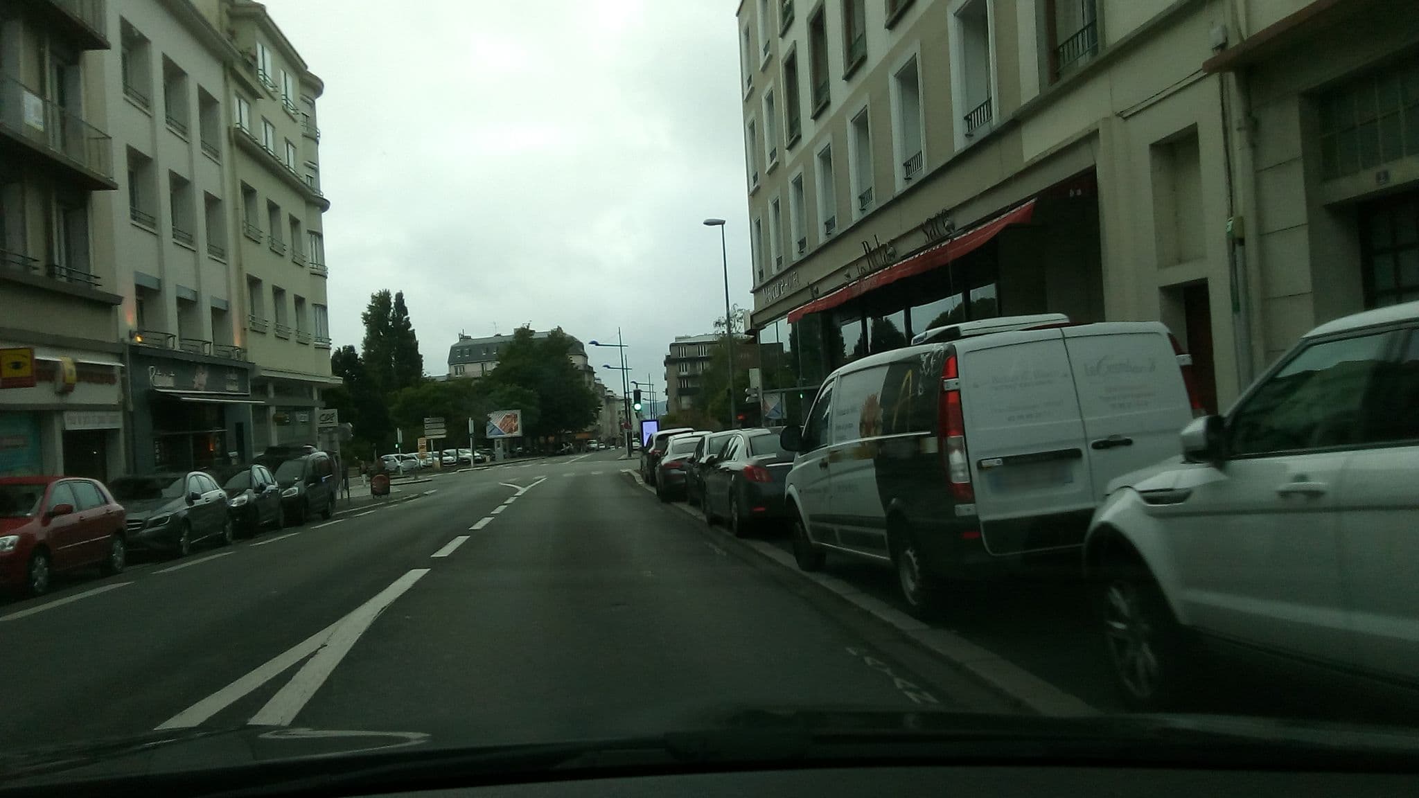 Street view near Hôtel Mercure Les Voyageurs, Brest — © cemcarfil (CC BY-SA · Mapillary)
