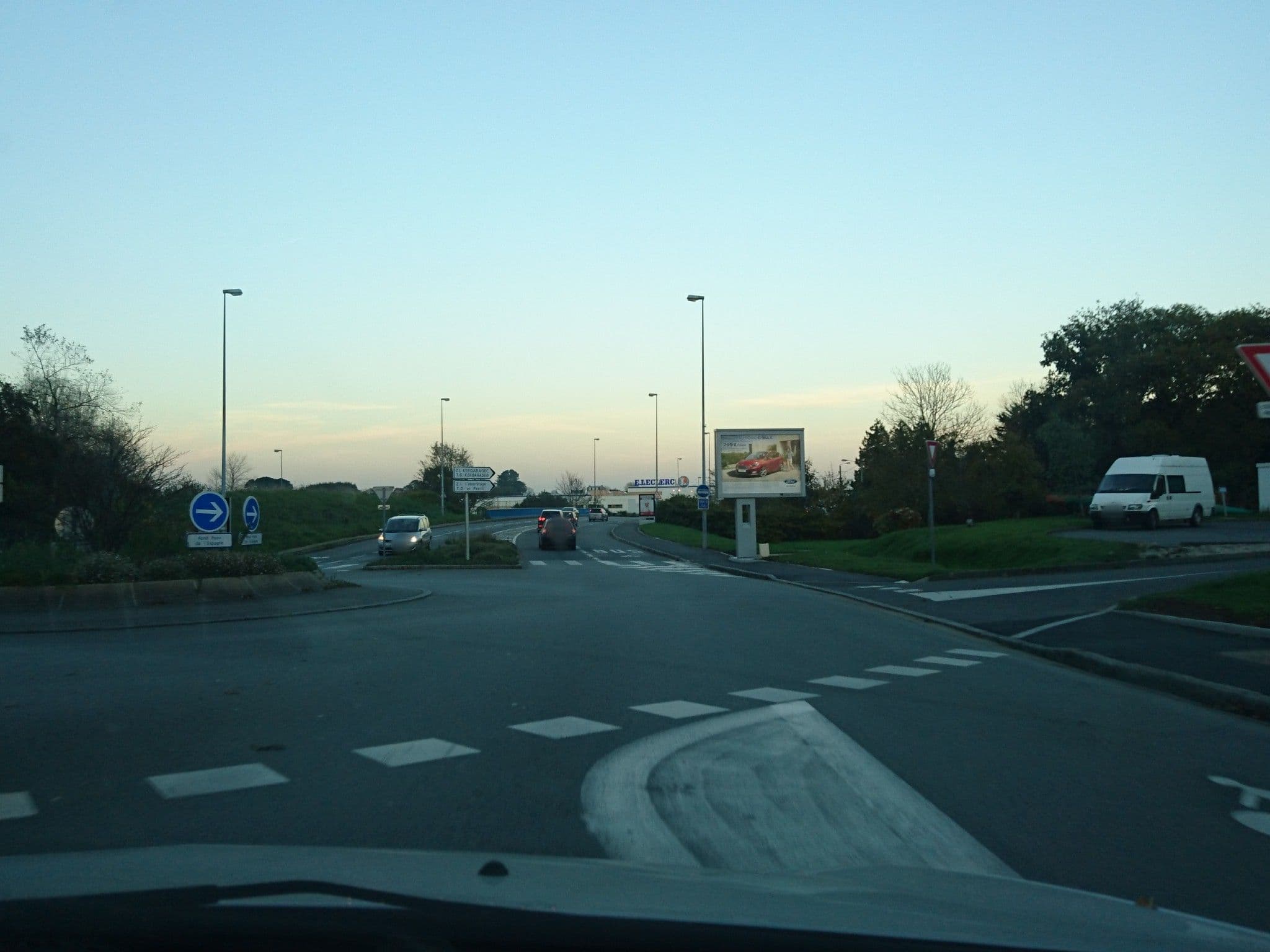 Street view near Hôtel Ibis Brest Kergaradec, Bohars — © gotpo (CC BY-SA · Mapillary)