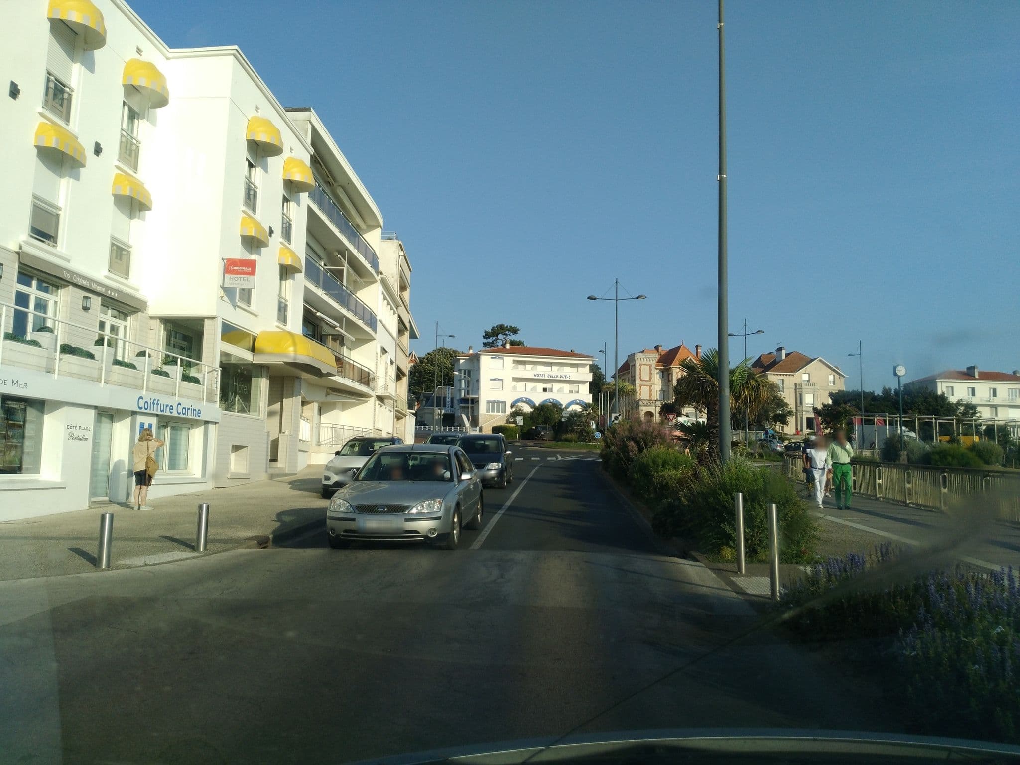 Street view near Hôtel Miramar, Royan — © tartine78 (CC BY-SA · Mapillary)