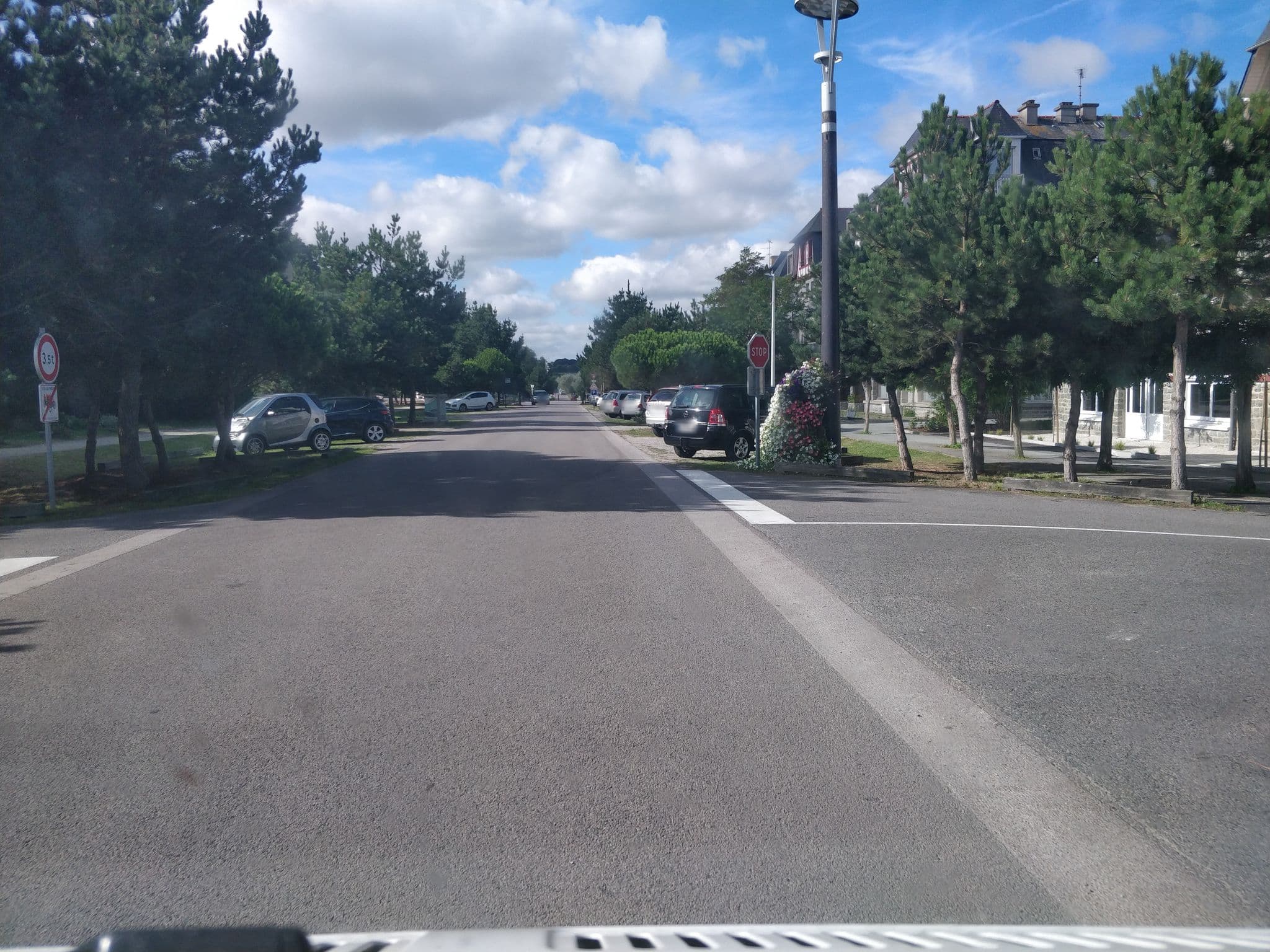 Street view near Hôtel de Diane, Plurien — © raymond (CC BY-SA · Mapillary)