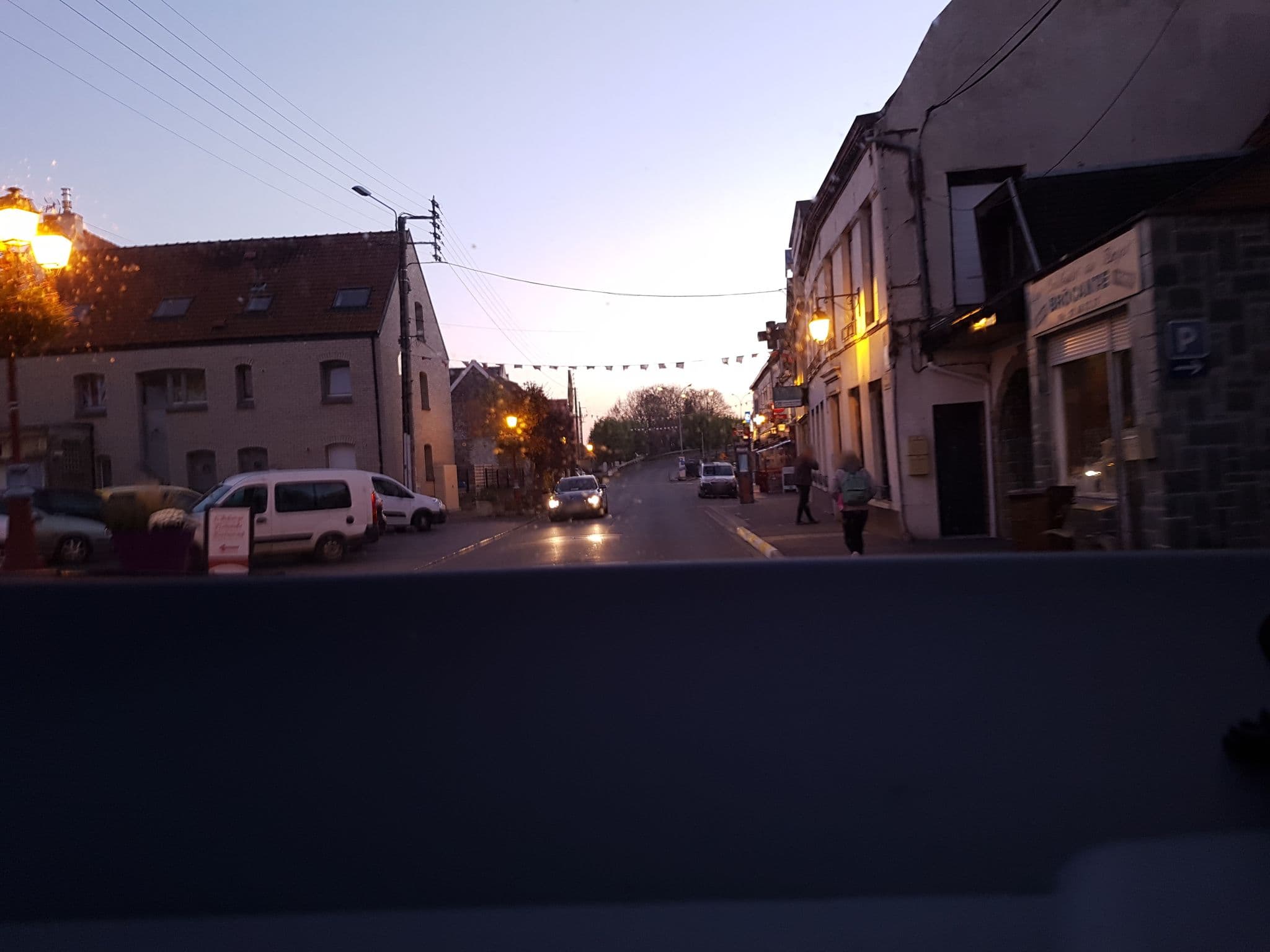 Street view near L'Auberge Flamande Chambres d'hôtes, Watten — © bernardvoyageur (CC BY-SA · Mapillary)