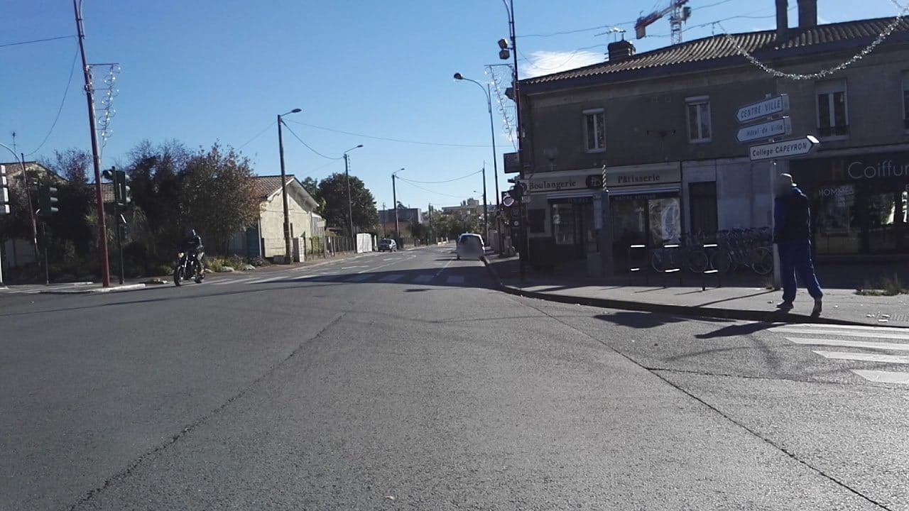 Street view near Le Printemps, Mérignac — © boubou (CC BY-SA · Mapillary)