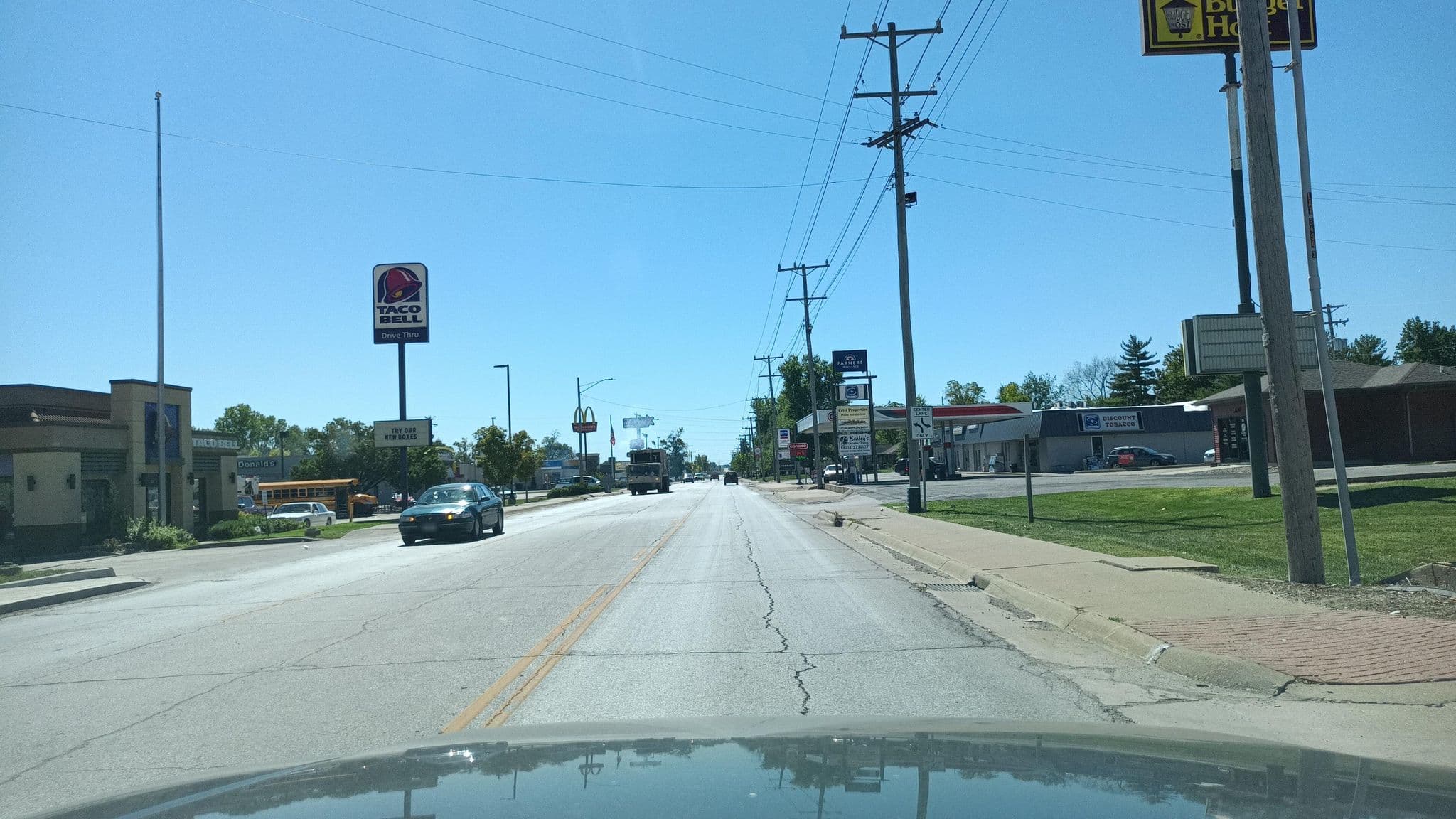 Street view near Village Inn Motel, Kirksville — © apmwa (CC BY-SA · Mapillary)