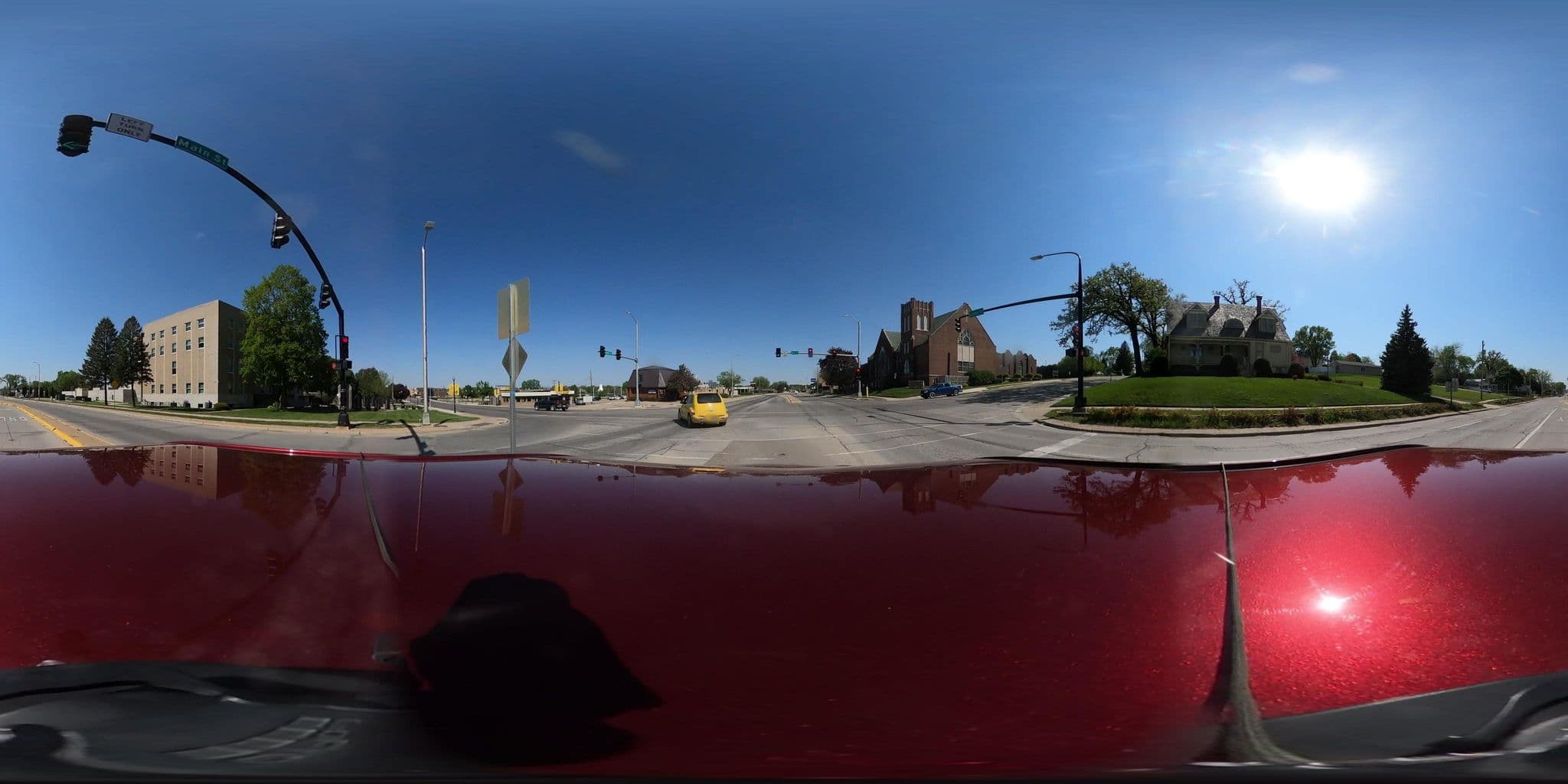 Street view near Sherman House Bed & Breakfast, Charles City — © Hopen111 (CC BY-SA · Mapillary)