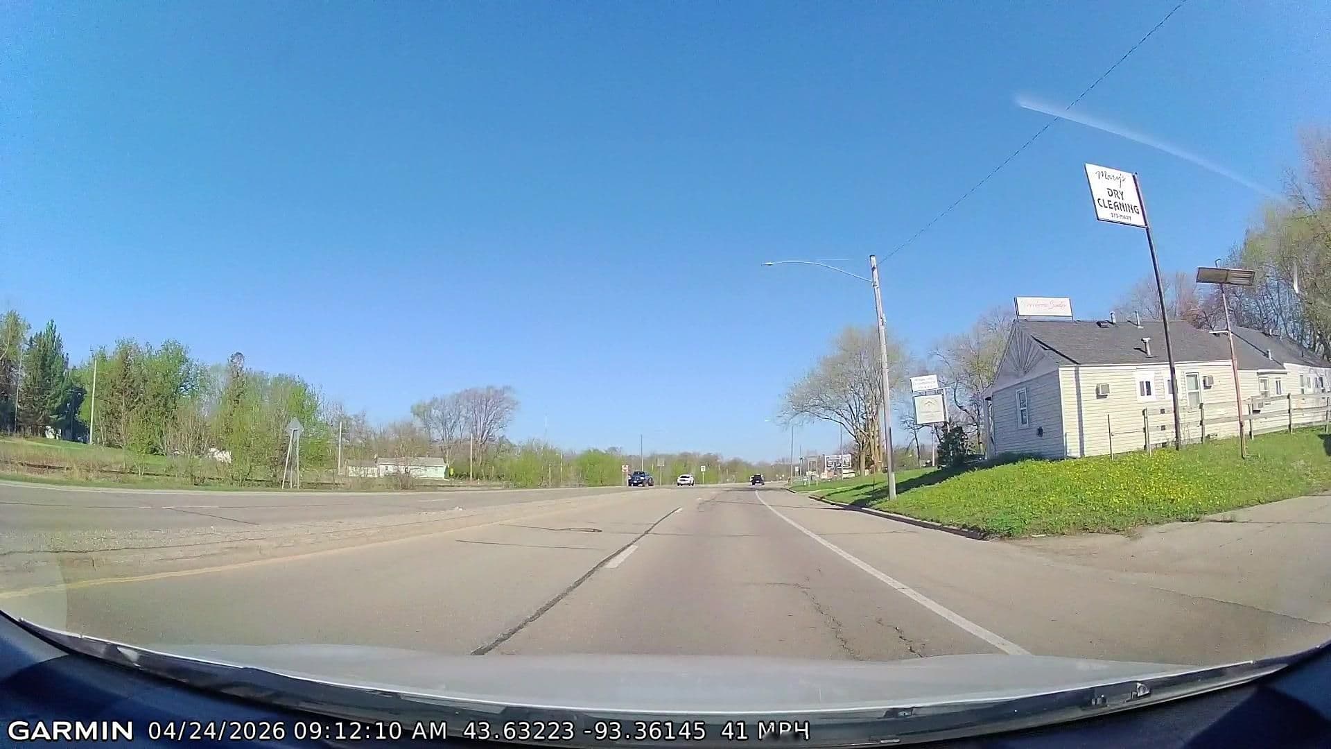 Street view near Motel 65, Albert Lea — © FeetAndInches (CC BY-SA · Mapillary)