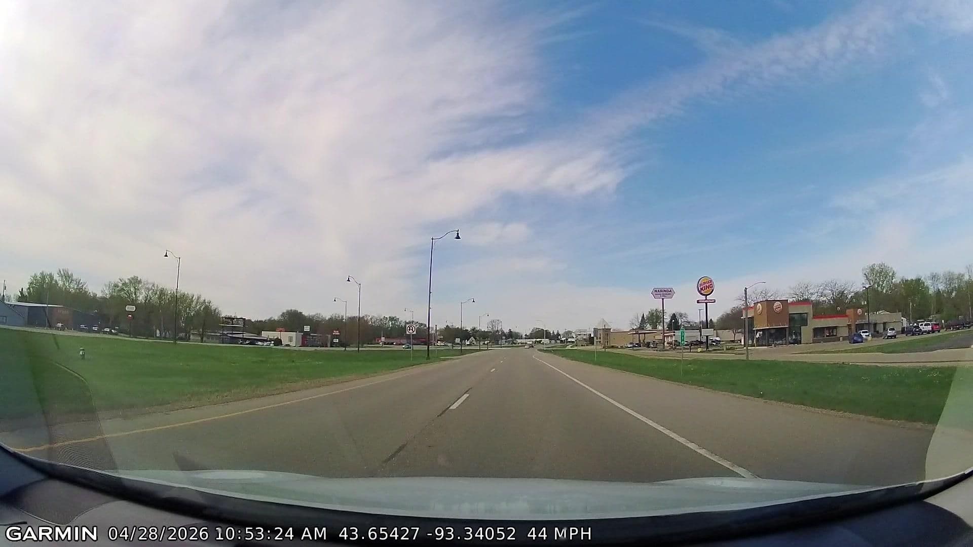 Street view near Midwestern Hotel, Albert Lea — © FeetAndInches (CC BY-SA · Mapillary)