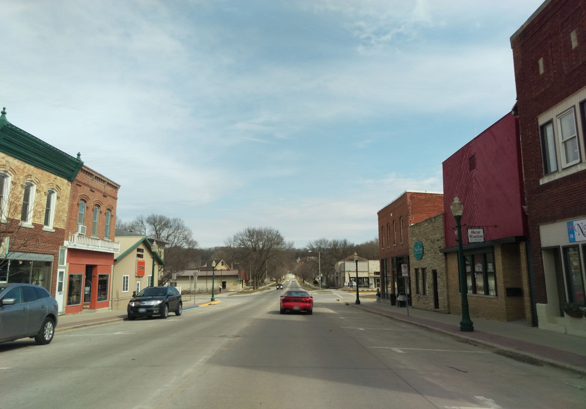 Street view near The Artist’s Loft, Decorah — © fta (CC BY-SA · Mapillary)
