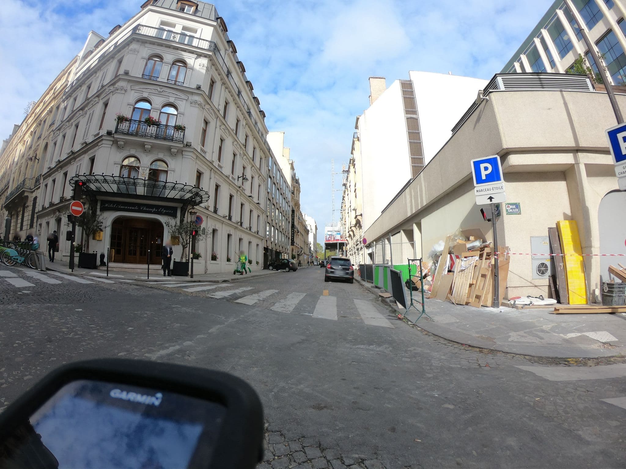 Street view near Château des Fleurs, Paris 08 Élysée