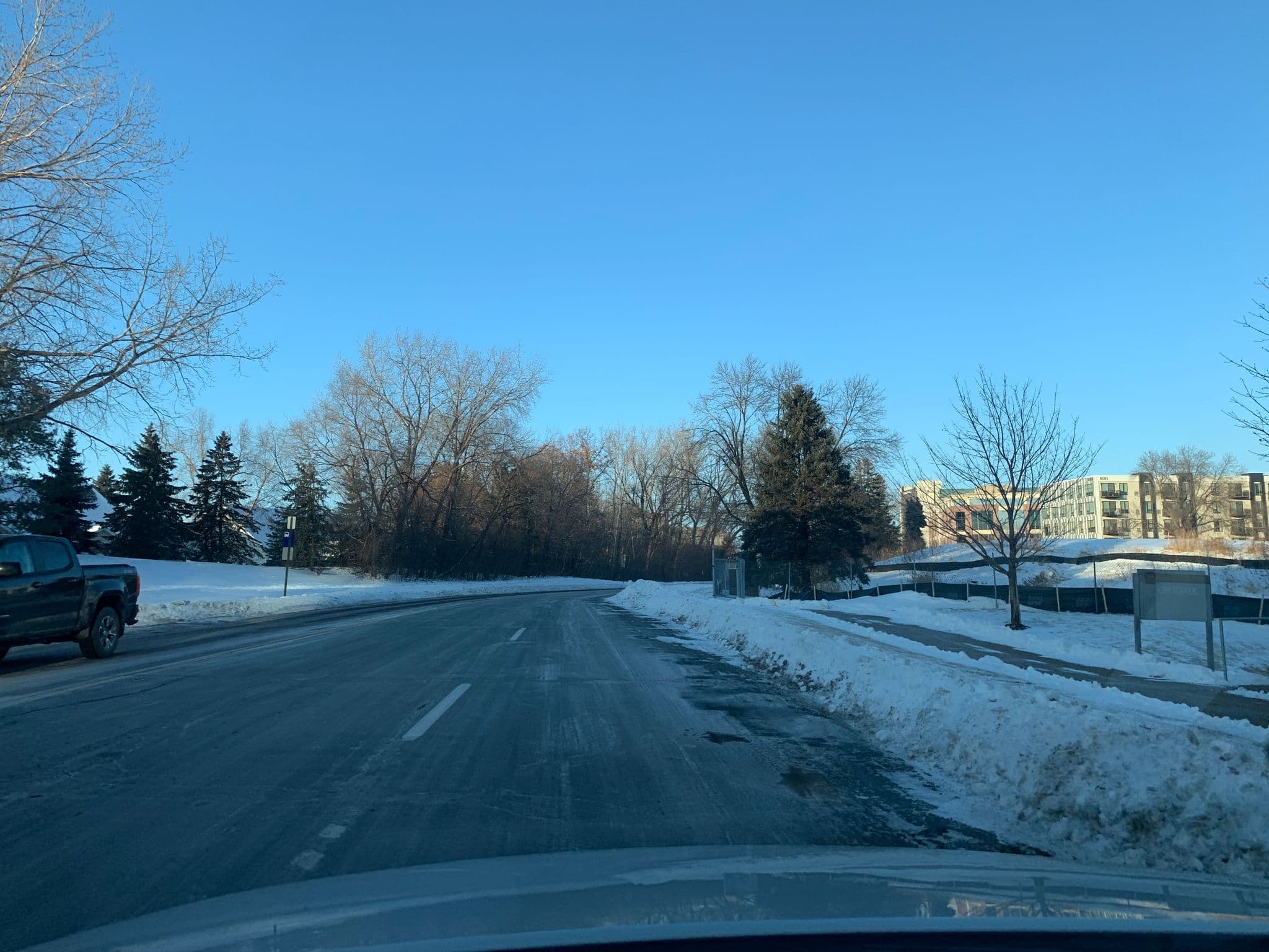 Street view near Breakfast Lounge - Marroitt, Edina — © billamartin (CC BY-SA · Mapillary)