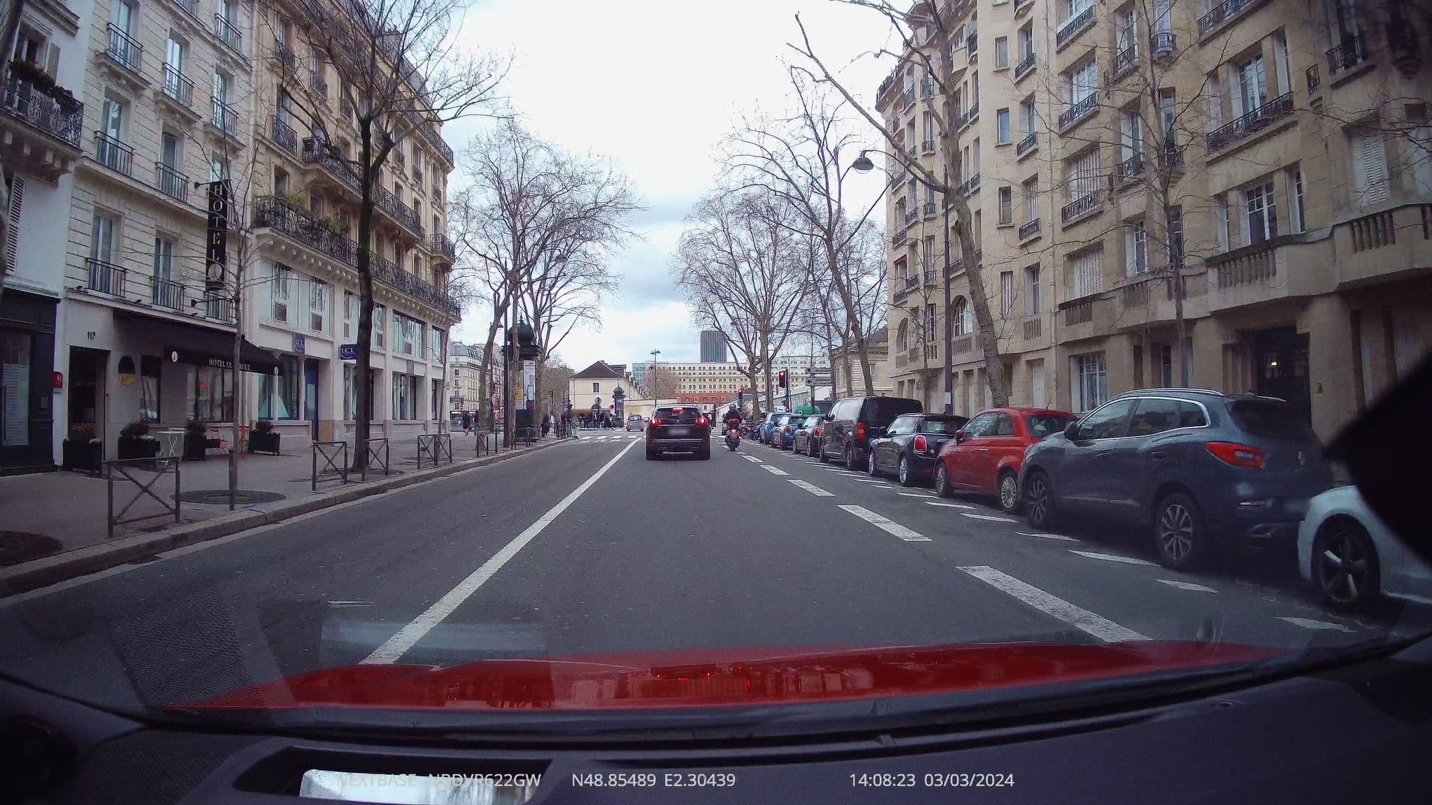 Street view near Hôtel La Bourdonnais, Paris 07 Palais-Bourbon — © aerandir14 (CC BY-SA · Mapillary)