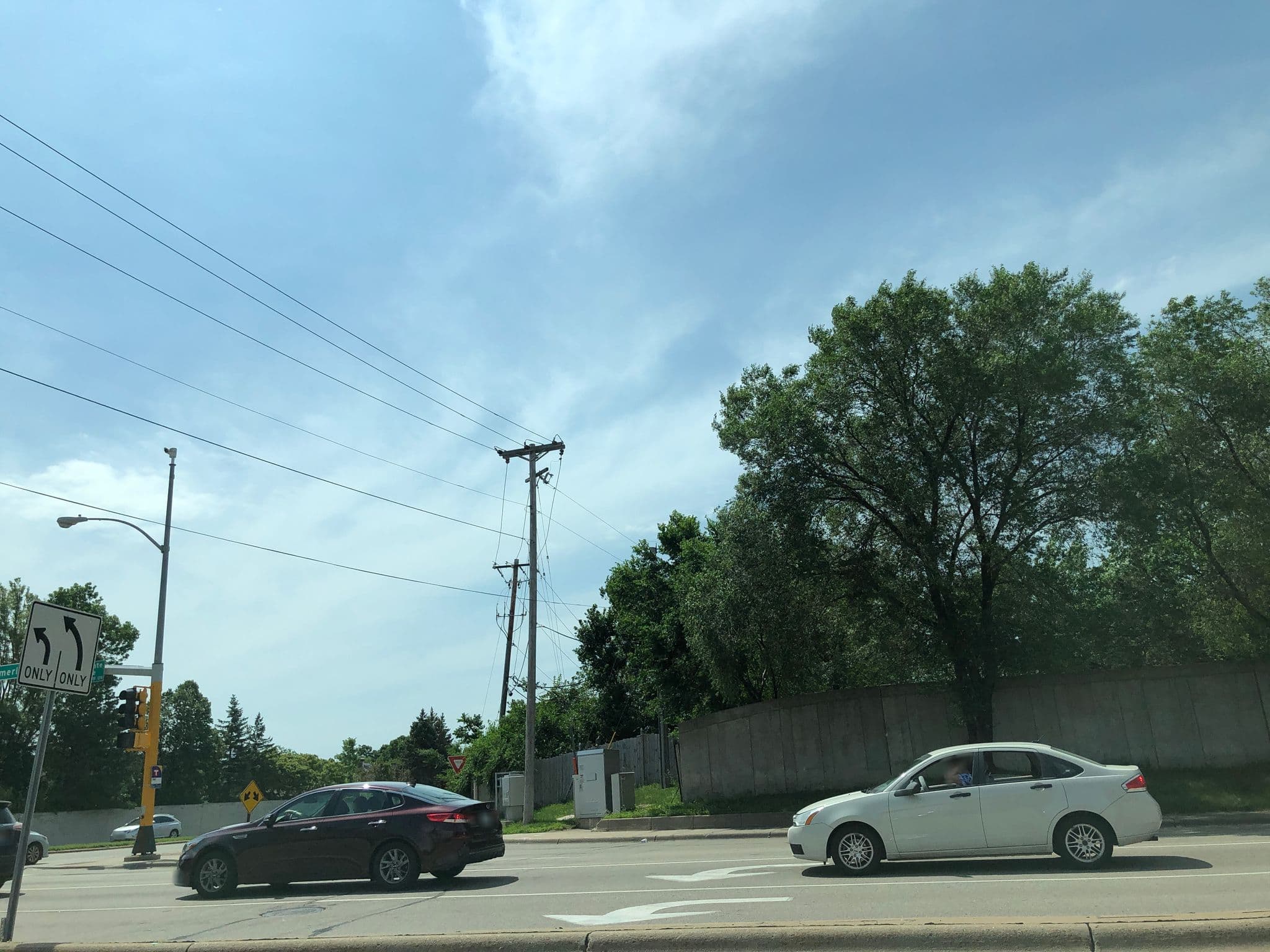 Street view near Hilton South Patio, Bloomington — © nhhecker (CC BY-SA · Mapillary)