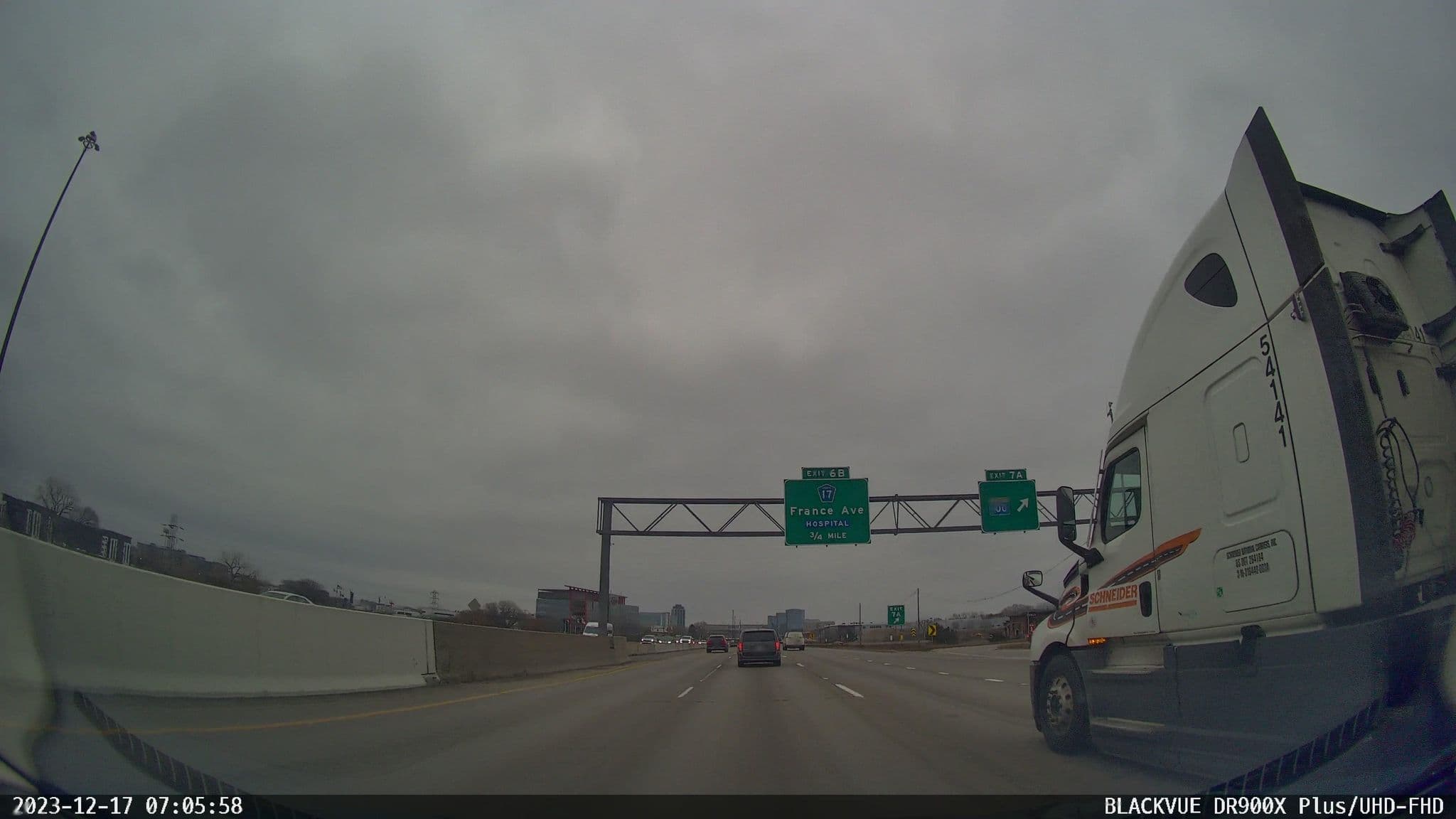 Street view near Country Inn Room 315, Edina — © allen (CC BY-SA · Mapillary)