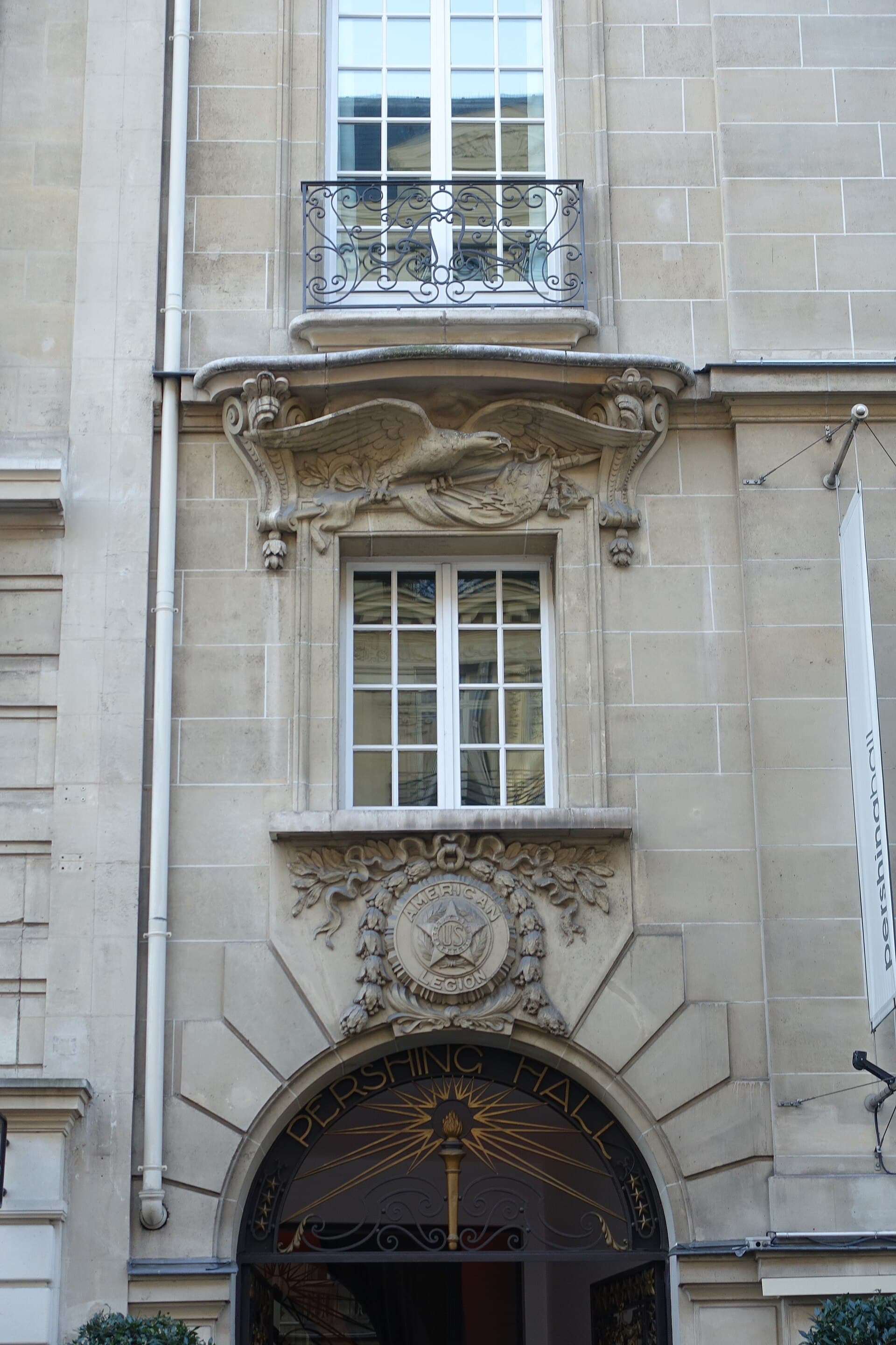 Pershing Hall (via Wikimedia Commons, CC BY 2.0)
