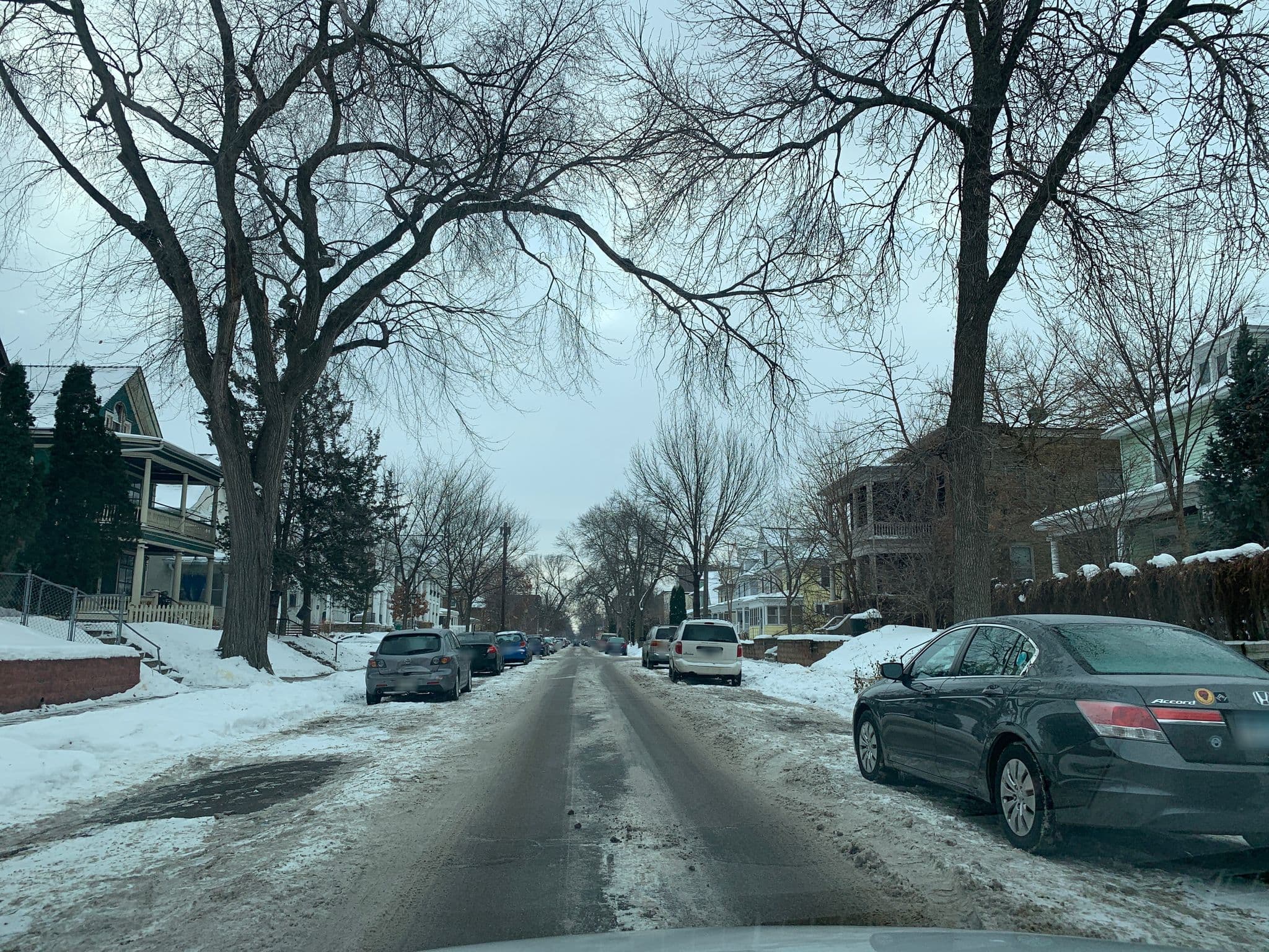 Street view near Chocolate Cloud, Minneapolis — © billamartin (CC BY-SA · Mapillary)