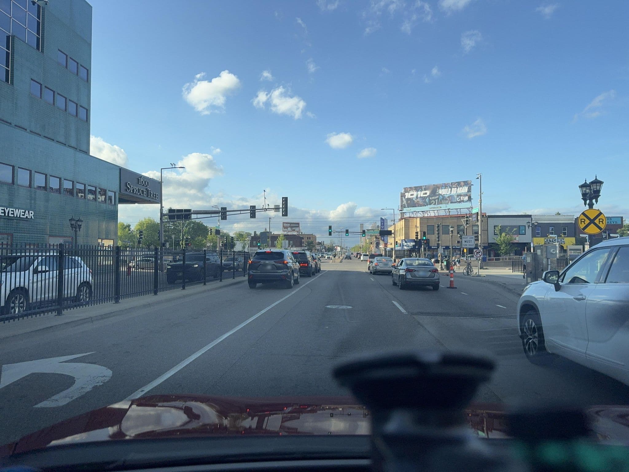 Street view near Hotel Iowana GP, Falcon Heights — © quickness805 (CC BY-SA · Mapillary)