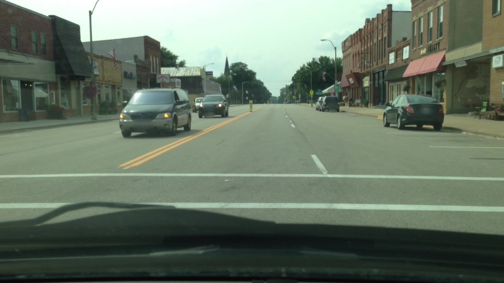 Street view near Plainview Hotel, Eyota — © lvl5 (CC BY-SA · Mapillary)