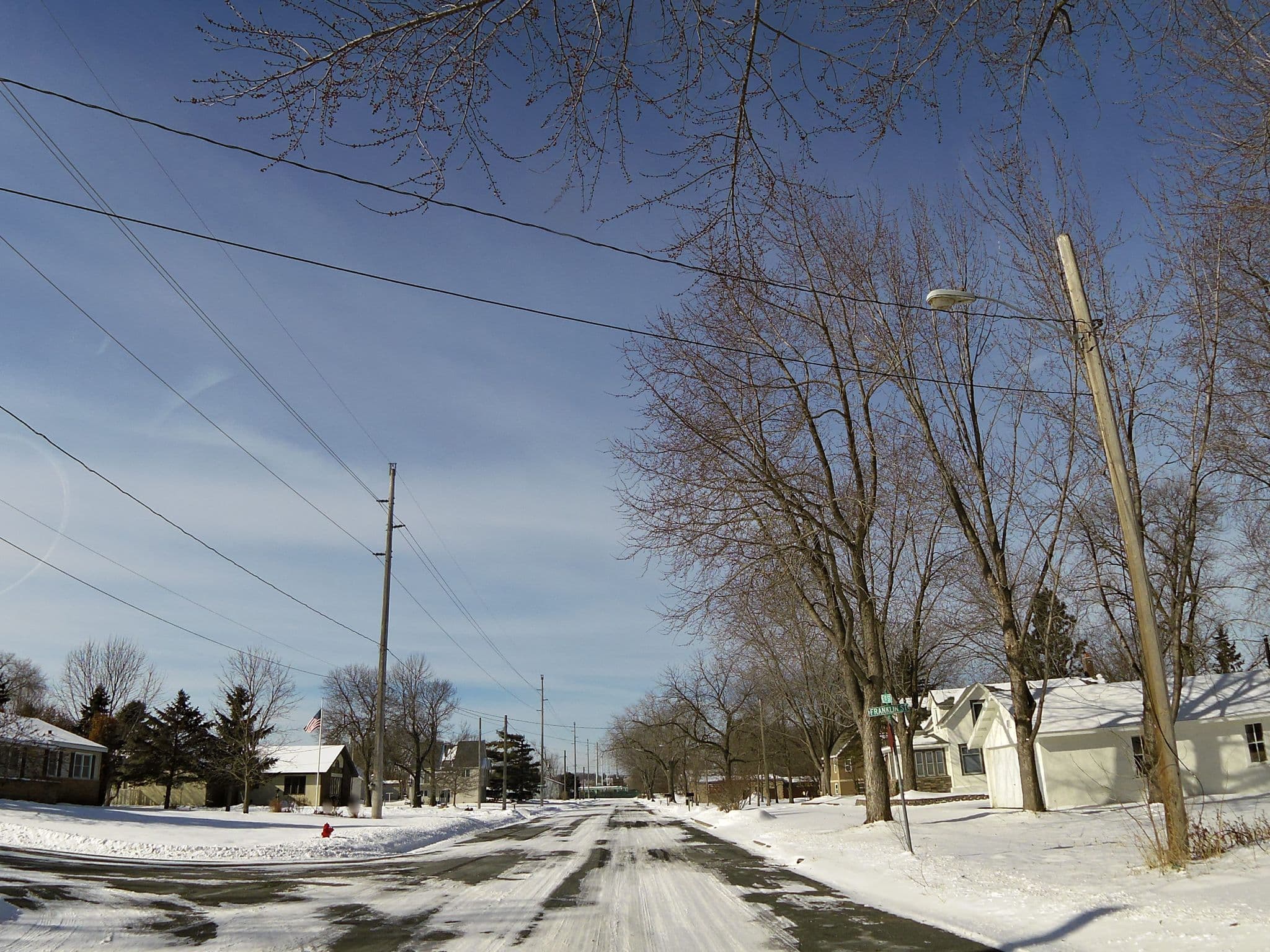 Street view near The River House, Cottage Grove — © allen (CC BY-SA · Mapillary)