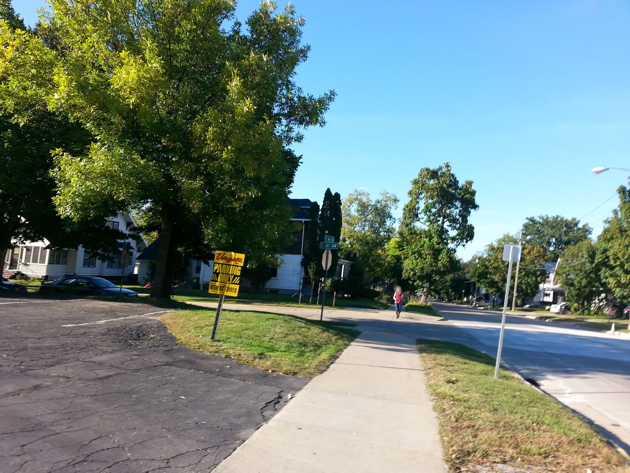 Street view near Complimentary Breakfast, Byron — © allen (CC BY-SA · Mapillary)