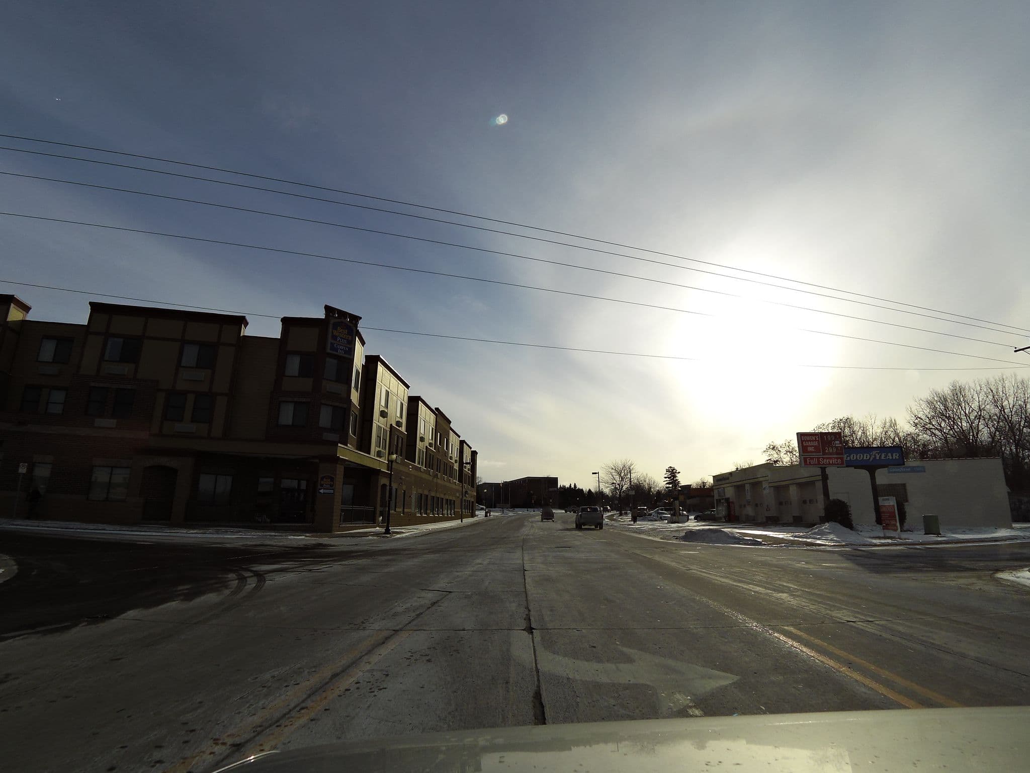 Street view near Riverview Hotel and Suites, River Falls — © allen (CC BY-SA · Mapillary)