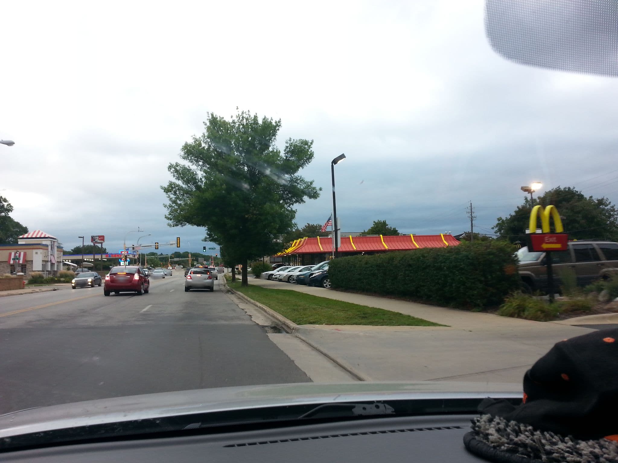 Street view near Ray Mar Hotel, Byron — © allen (CC BY-SA · Mapillary)