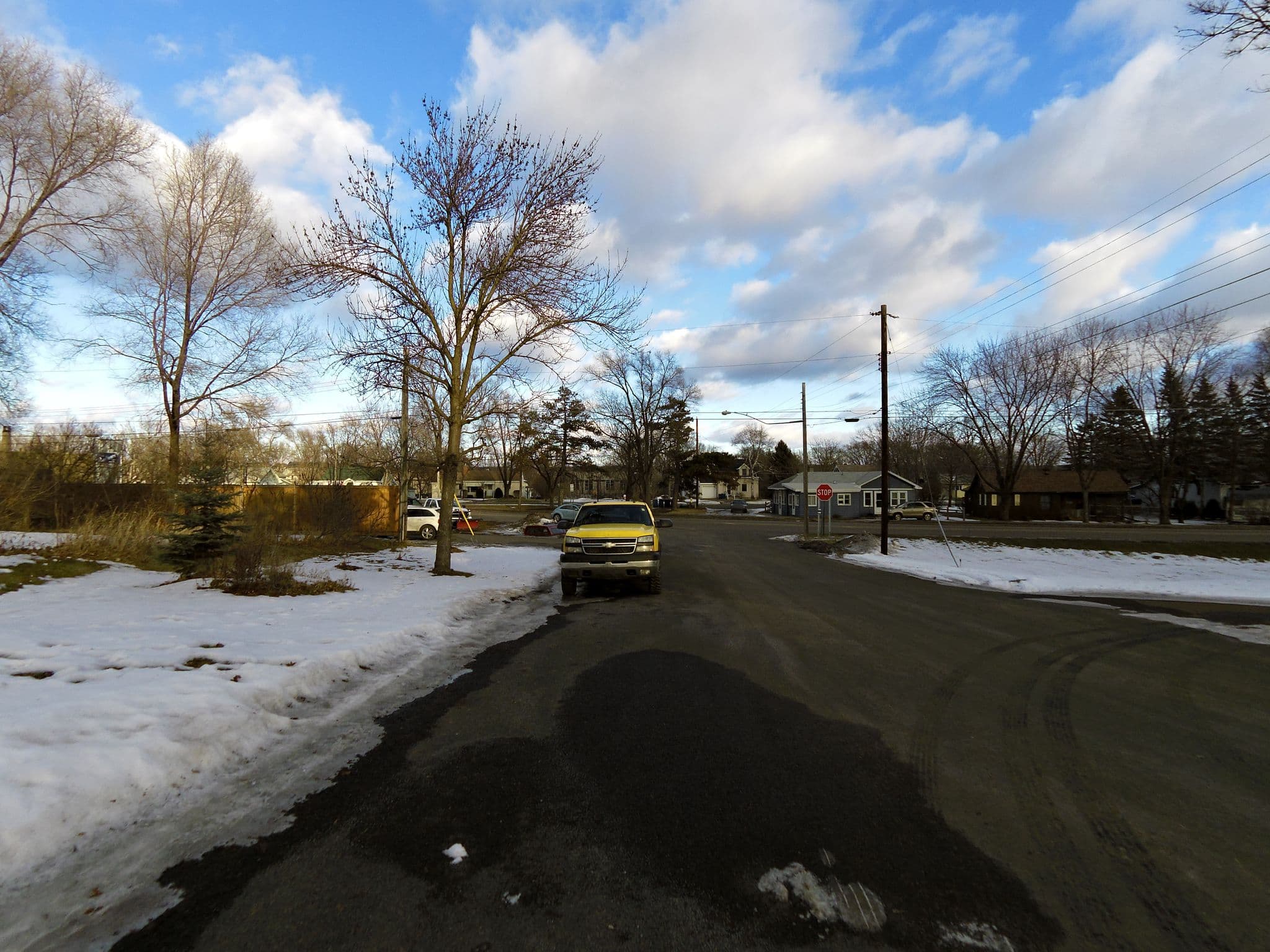 Street view near The Muskee Inn, Oak Park Heights — © allen (CC BY-SA · Mapillary)