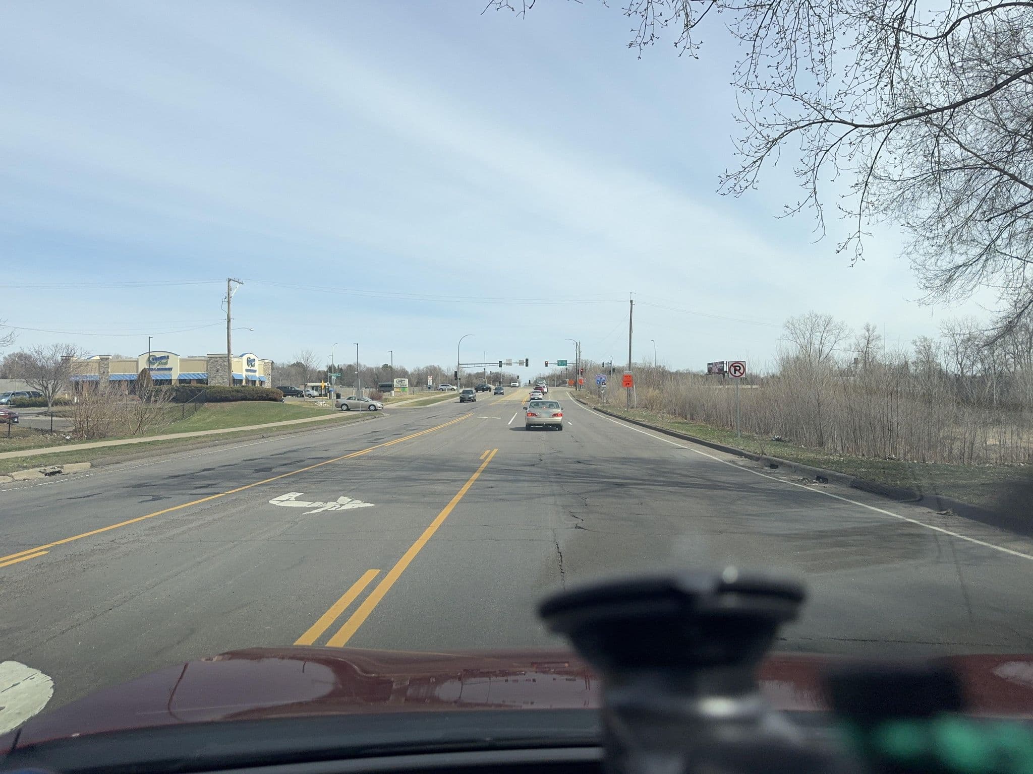 Street view near Fox Hollow Motel, Little Canada — © quickness805 (CC BY-SA · Mapillary)