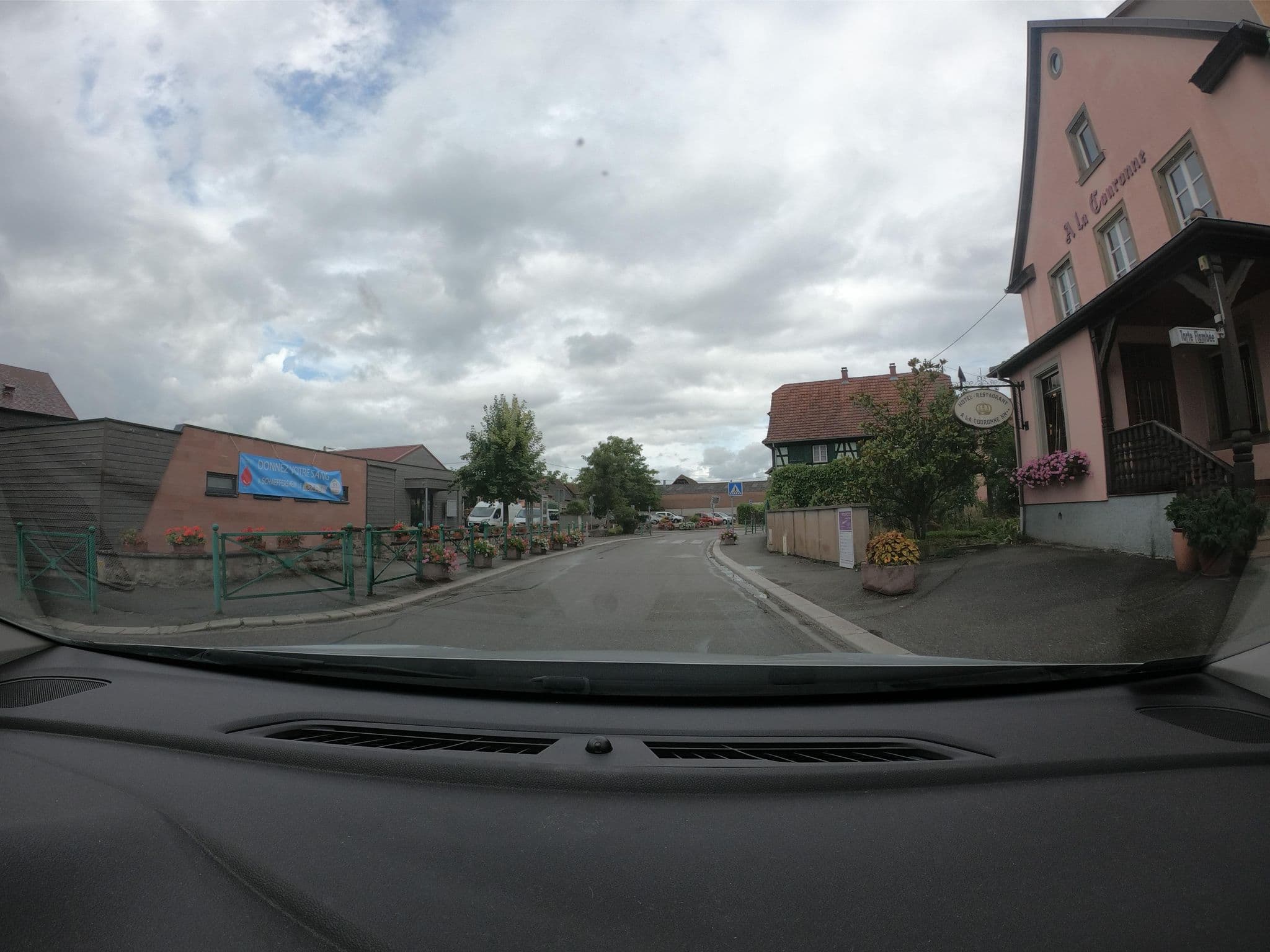 Street view near À la Couronne, Erstein — © vst (CC BY-SA · Mapillary)