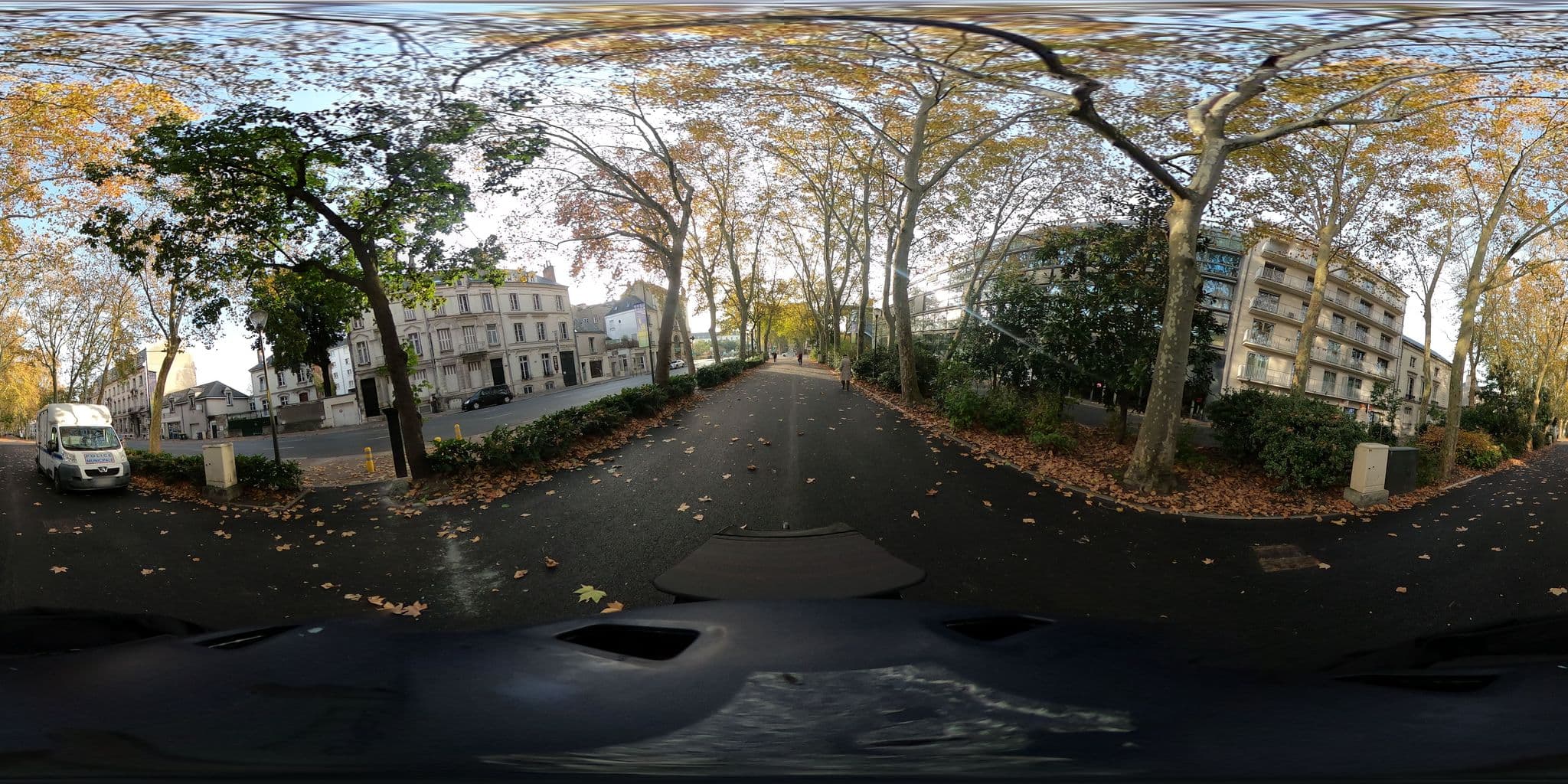 Street view near Val de Loire, Tours — © monsieur_a (CC BY-SA · Mapillary)