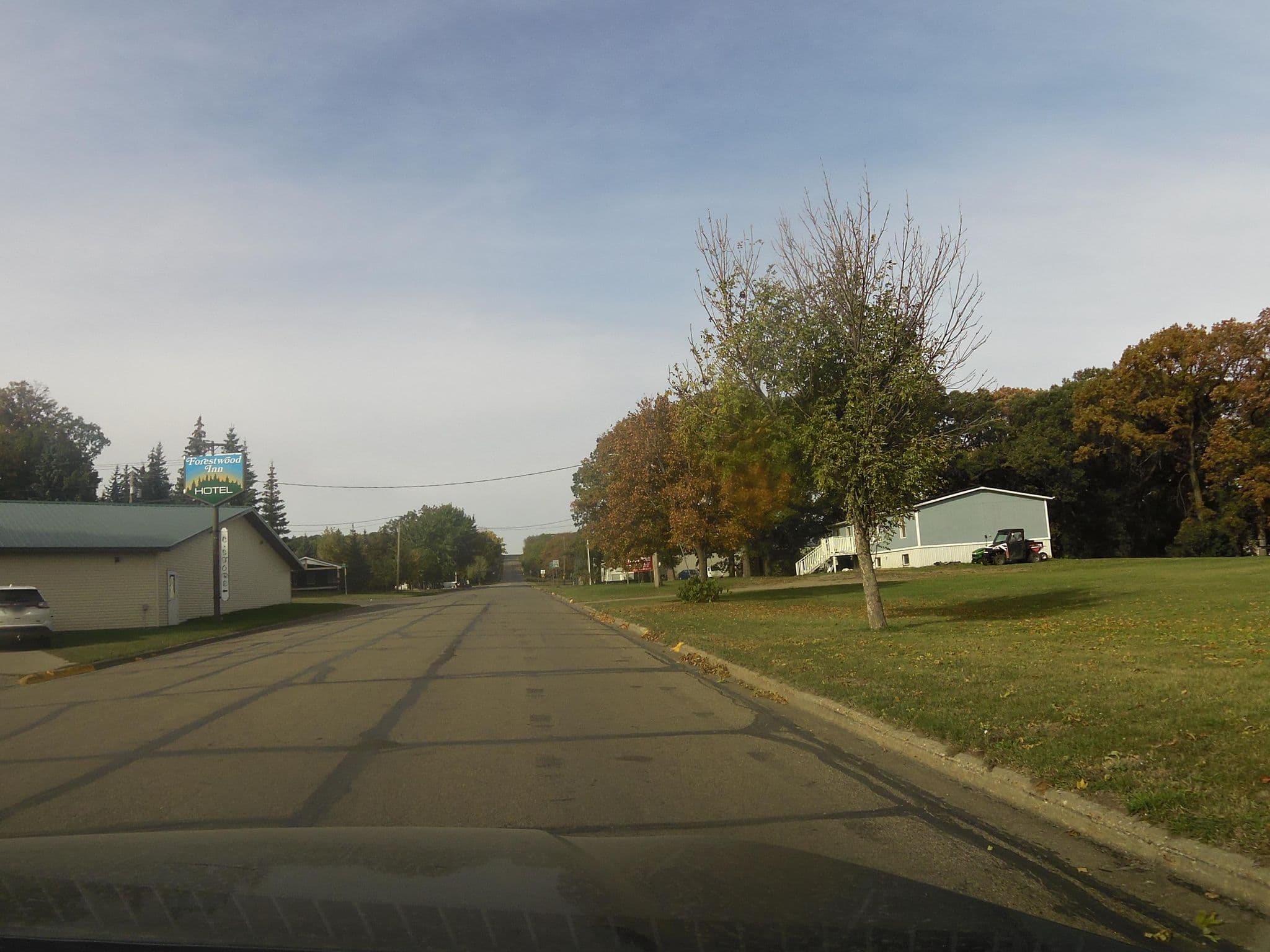 Street view near Forestwood Inn, Cavalier — © allen (CC BY-SA · Mapillary)