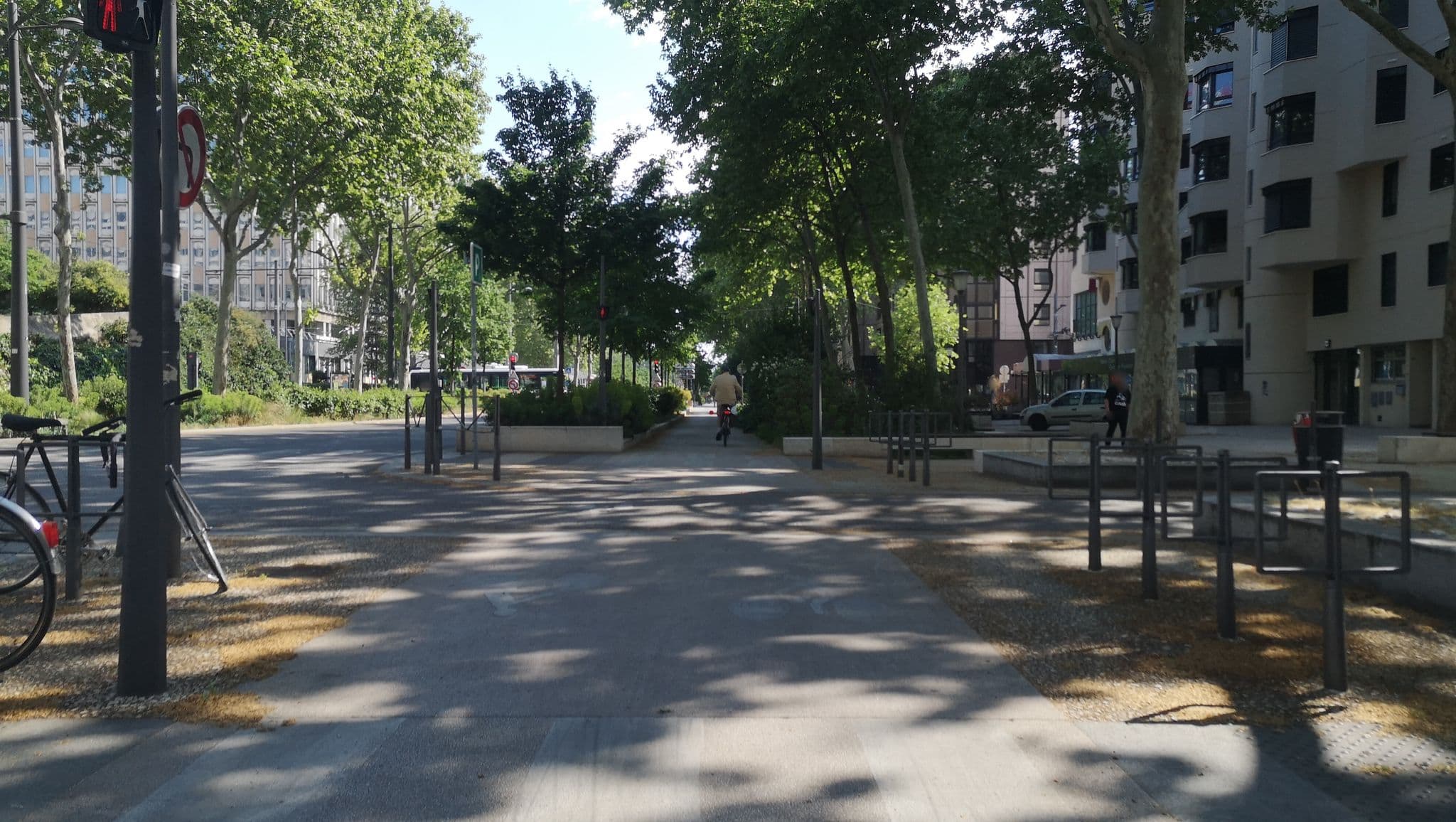 Street view near Ibis Lyon Part-Dieu les Halles, Lyon 03 — © blueberry (CC BY-SA · Mapillary)