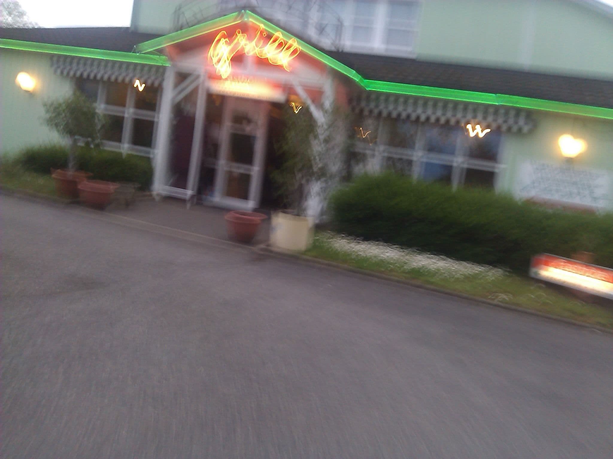 Street view near Fast Hotel, Houssen — © changchun1 (CC BY-SA · Mapillary)