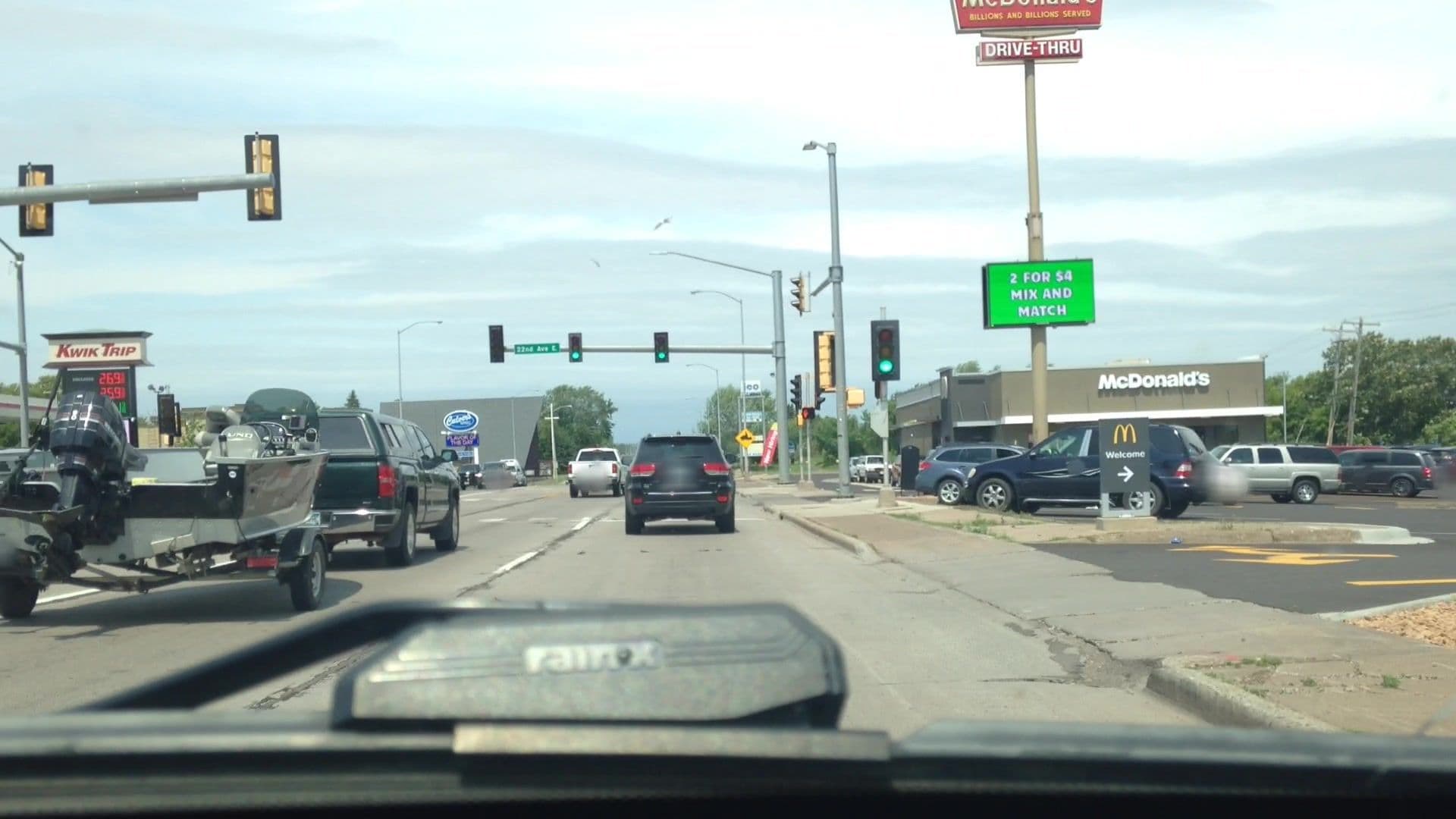 Street view near Driftwood Hotel, Superior — © lvl5 (CC BY-SA · Mapillary)