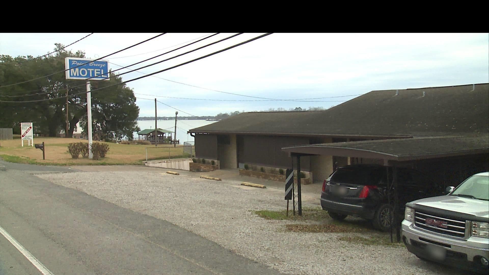 Street view near Point Breeze Motel & Kitchenette Apartments, New Roads — © WR2_2023 (CC BY-SA · Mapillary)