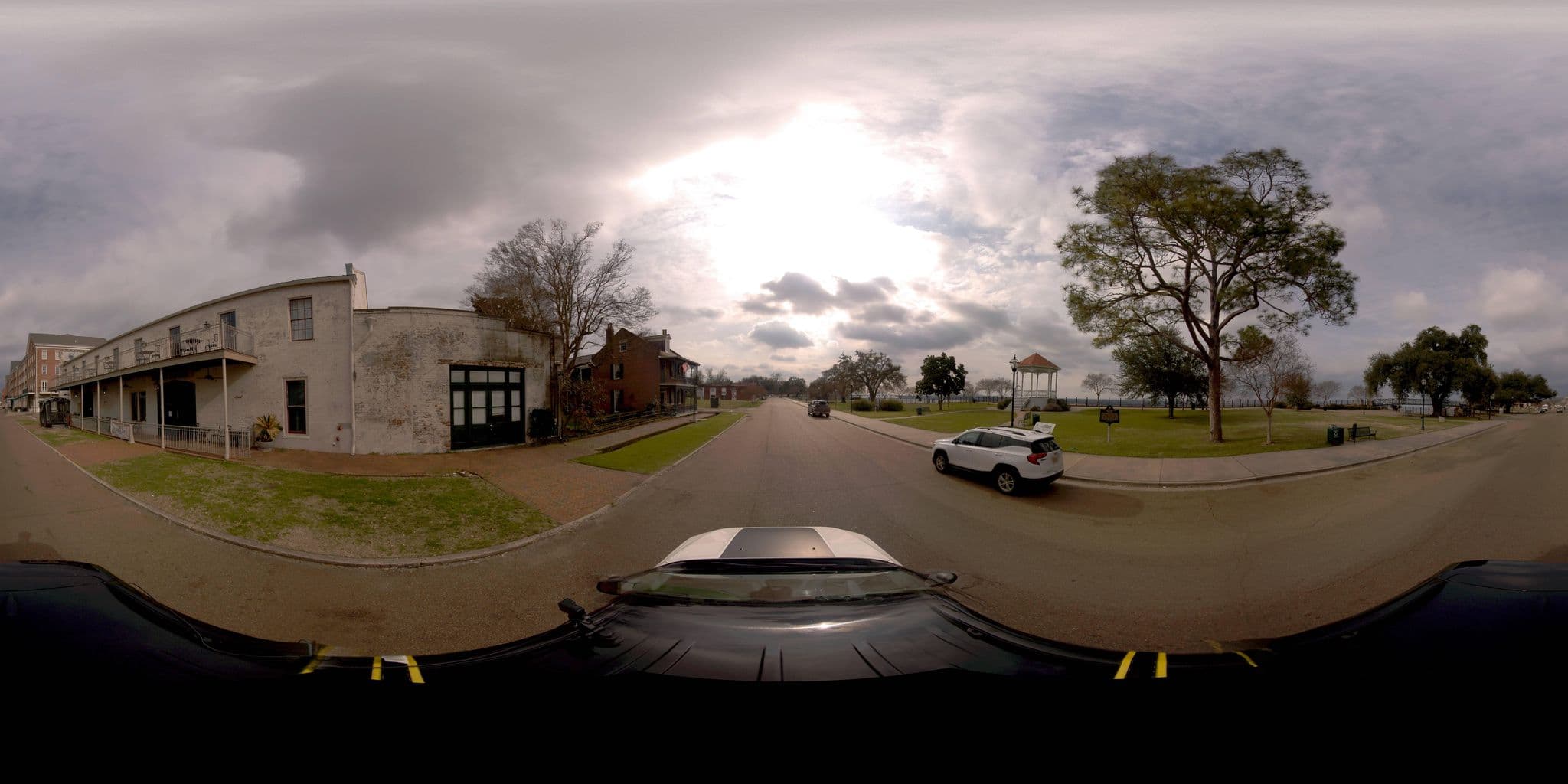 Street view near Dunleith Plantation, Natchez — © jeffreymartin (CC BY-SA · Mapillary)