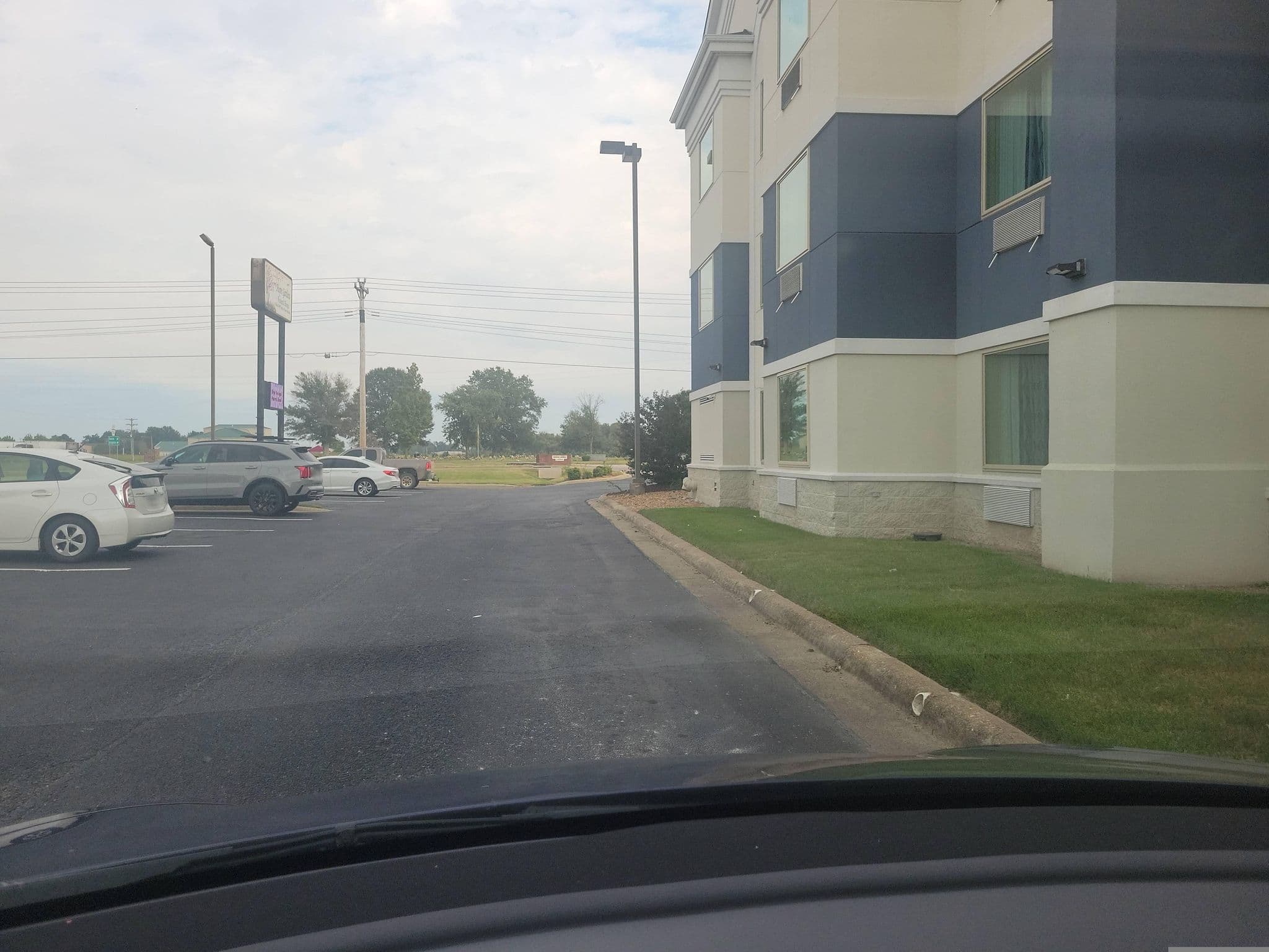 Street view near Rock & Roll Hwy 67 Inn, Pocahontas — © Montrose_Lyle (CC BY-SA · Mapillary)