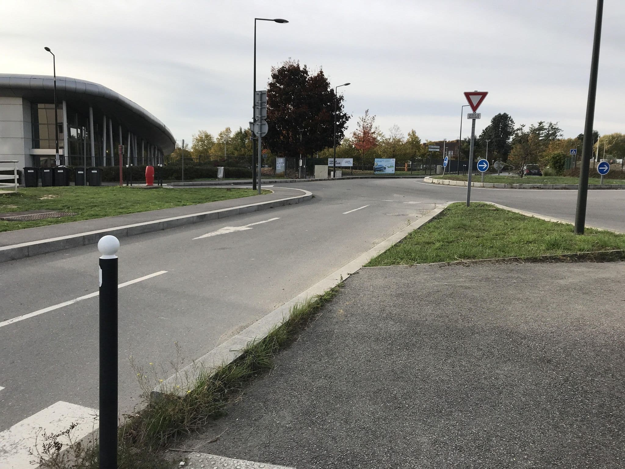 Street view near Orly Surperior, Paray-Vieille-Poste — © josmougn (CC BY-SA · Mapillary)
